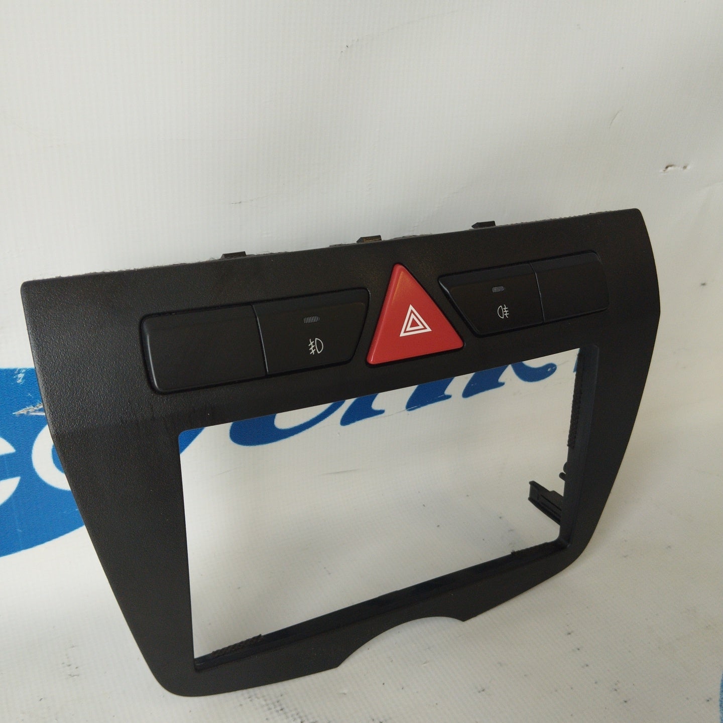 Four arrow control panel complete with Kia Picanto 2010 ecoAG3222 frame