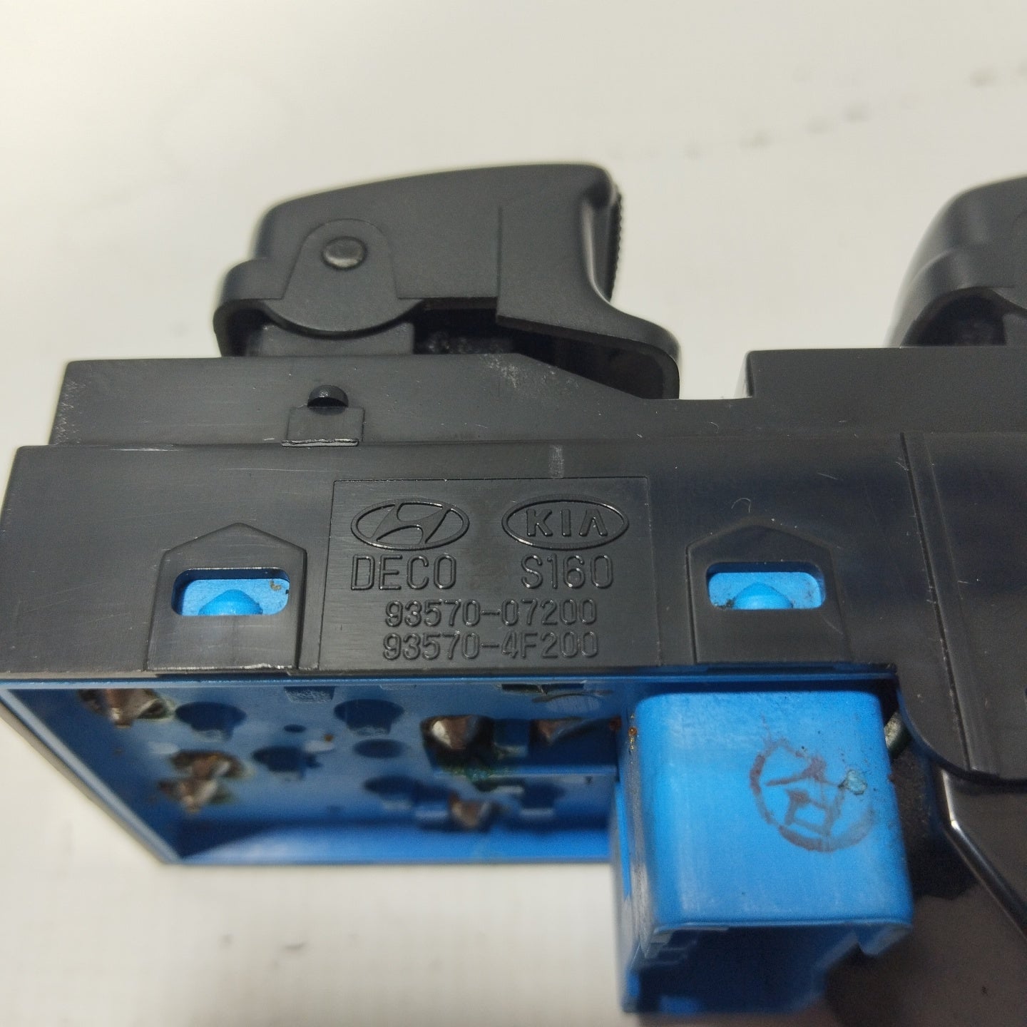 Pulsantiera anteriore sx Kia Picanto 2010 Cod. 93570-07200 ecoAG3230