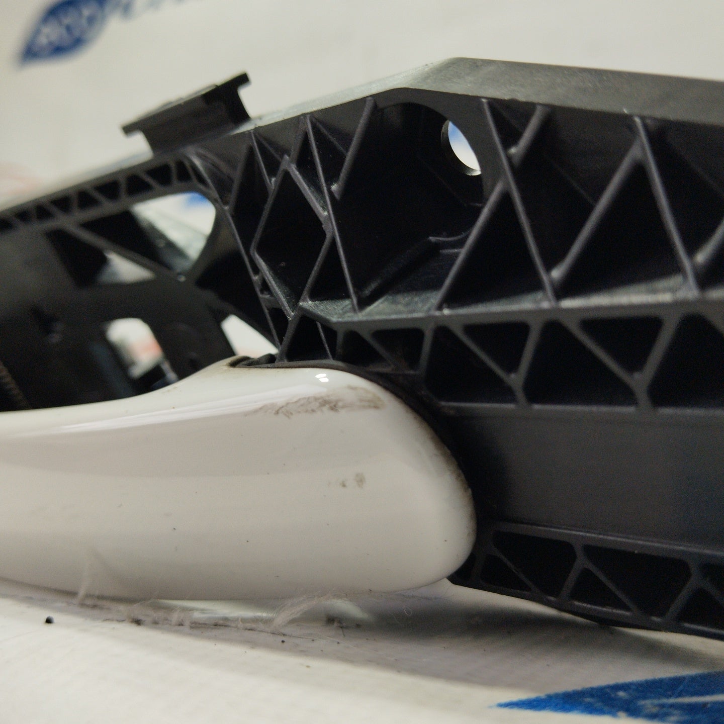 White front left external handle Volkswagen Polo 2014 code: 5n0837885h ecoAG3240