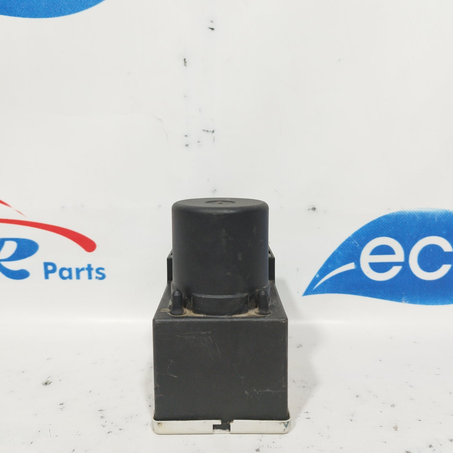 Central locking pump Audi A4 1998 code: 8D0-862-257 C ecoAC5780