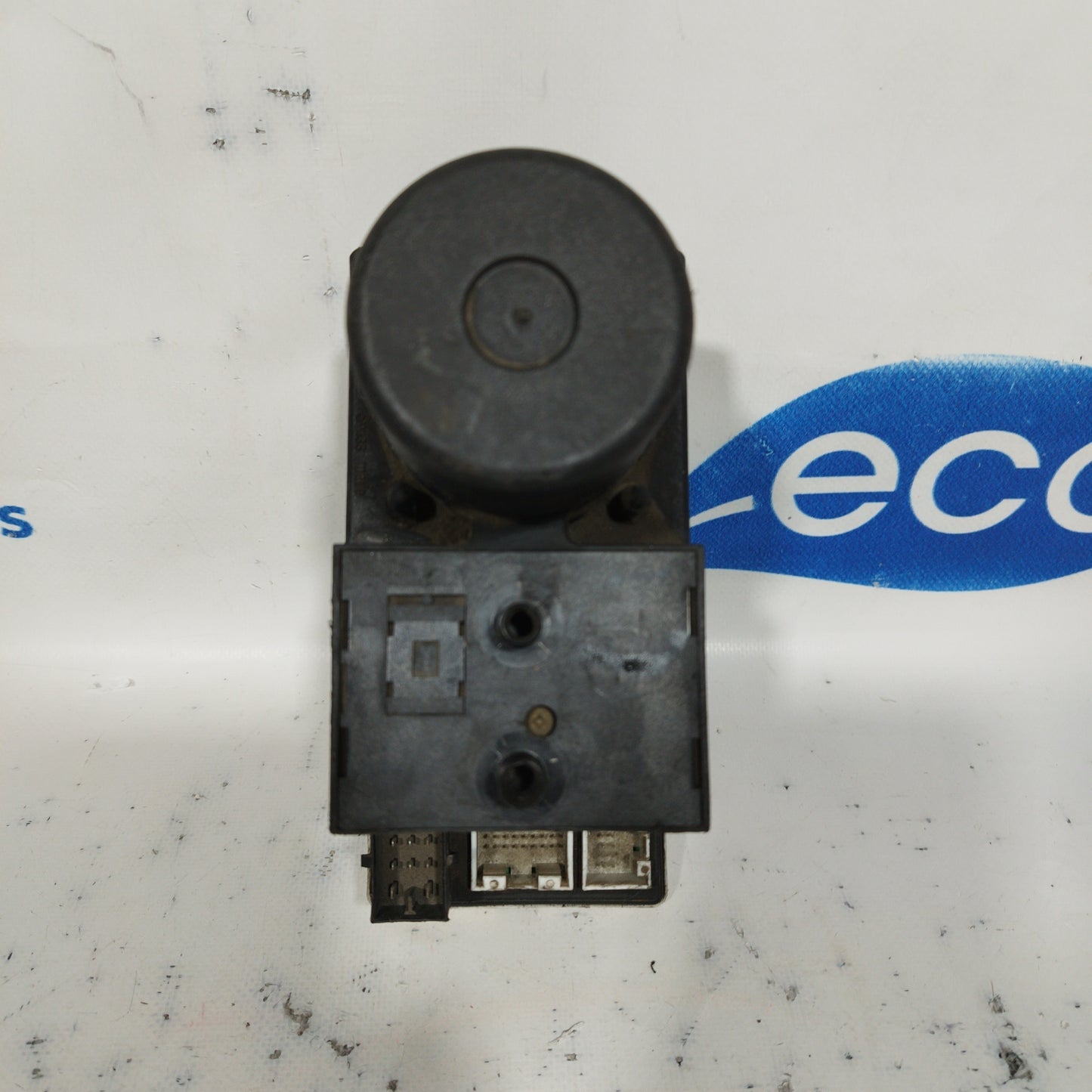 Central locking pump Audi A3 2000 code: 8L0862257L ecoAC5782