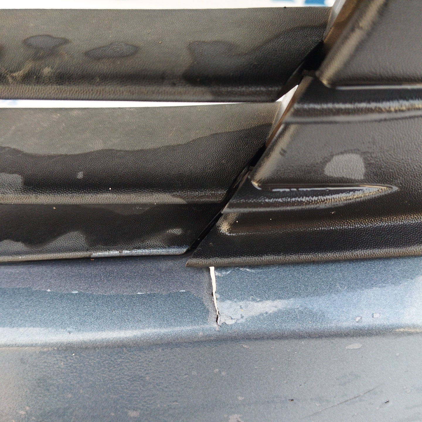 Medium gray front bumper Renault Clio 2008 ecoAG3296