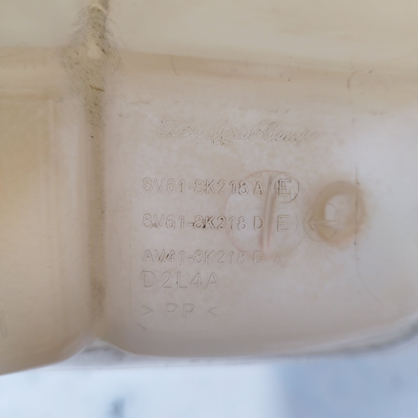 Expansion tank Ford C-Max 2010 code: 8V61-8K218AE ecoAC5819