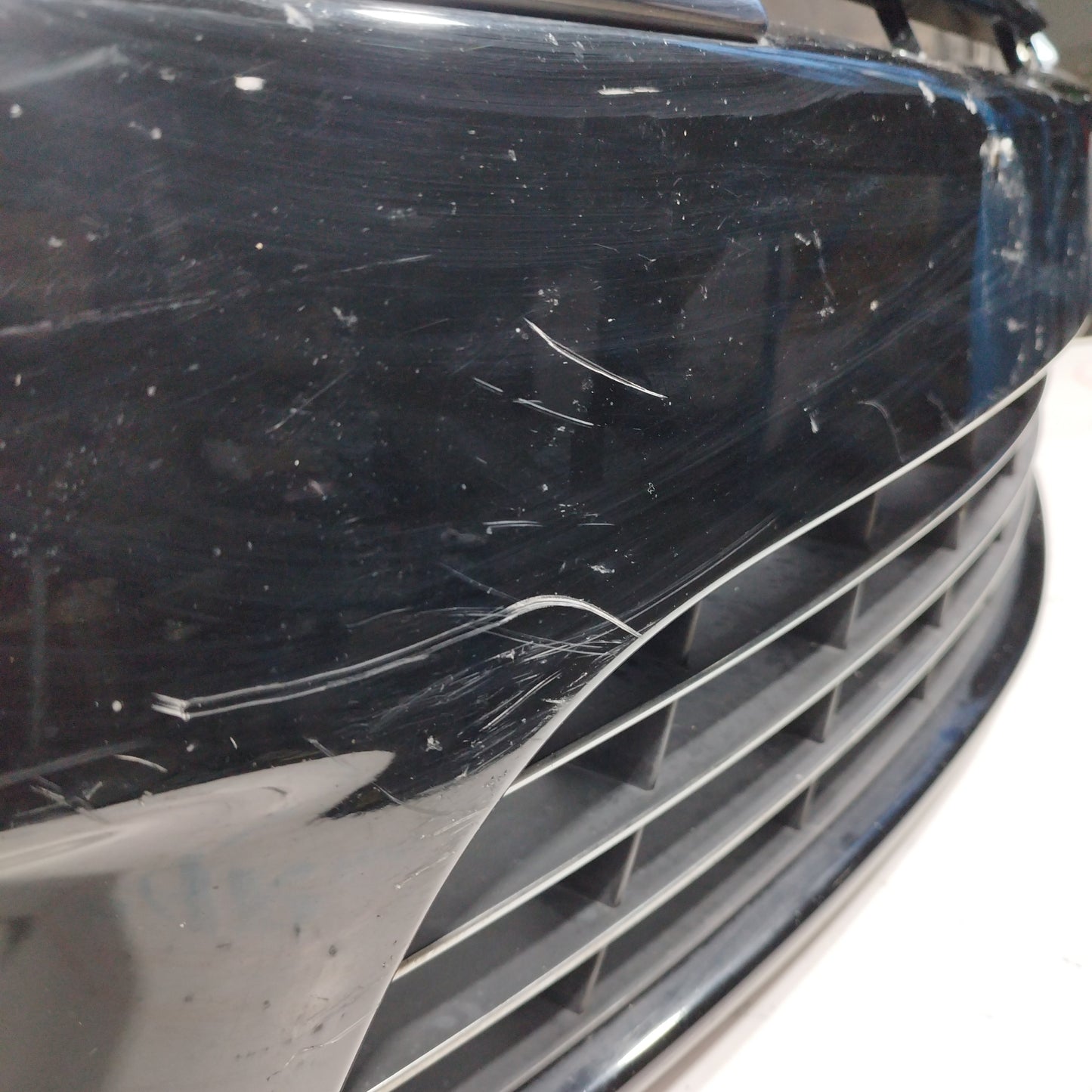 Paraurti anteriore nero Lancia Musa 2010 ecoAC5827