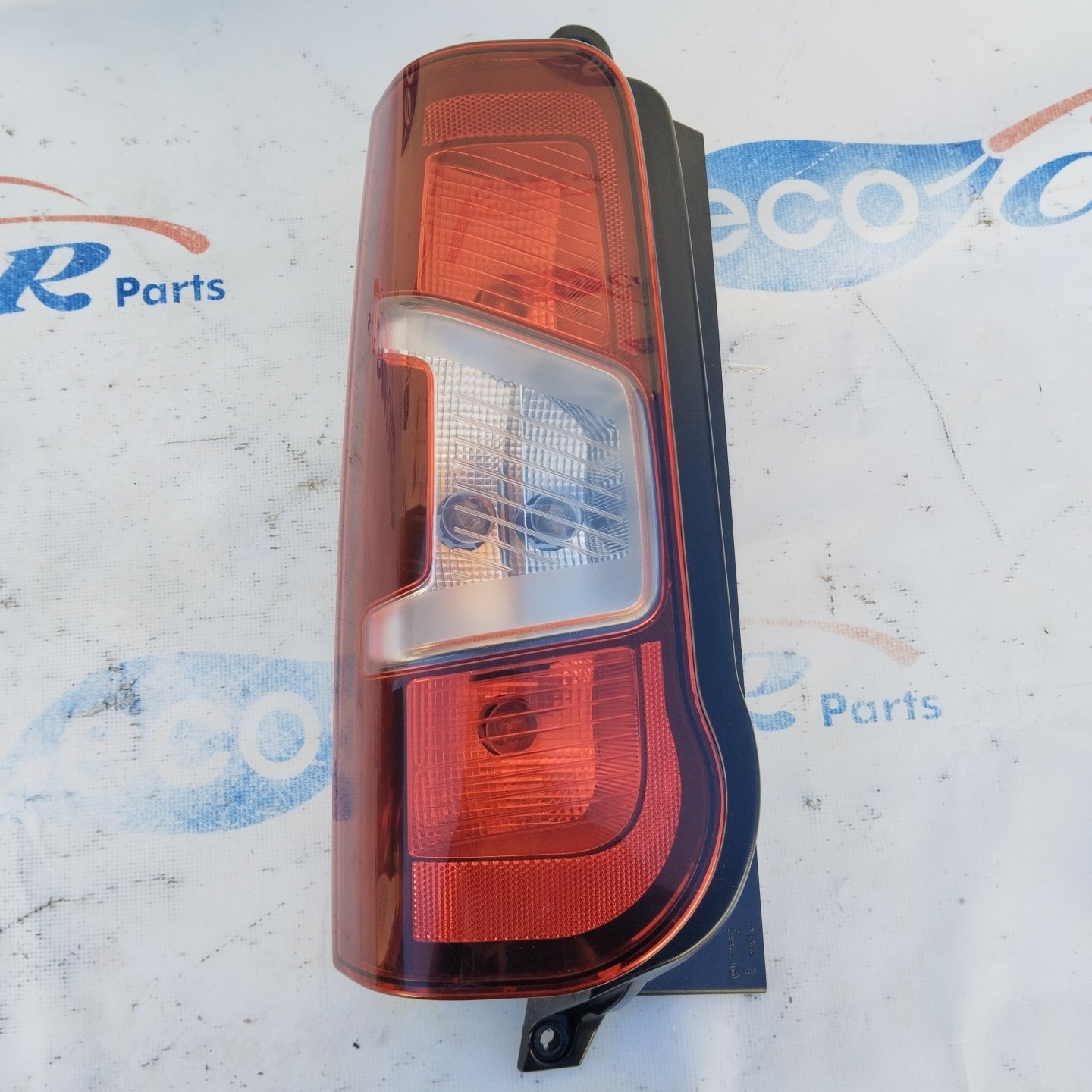 Linke Rückleuchte Peugeot Rifter 2020 Cod. 9819235880 ecoAG3333