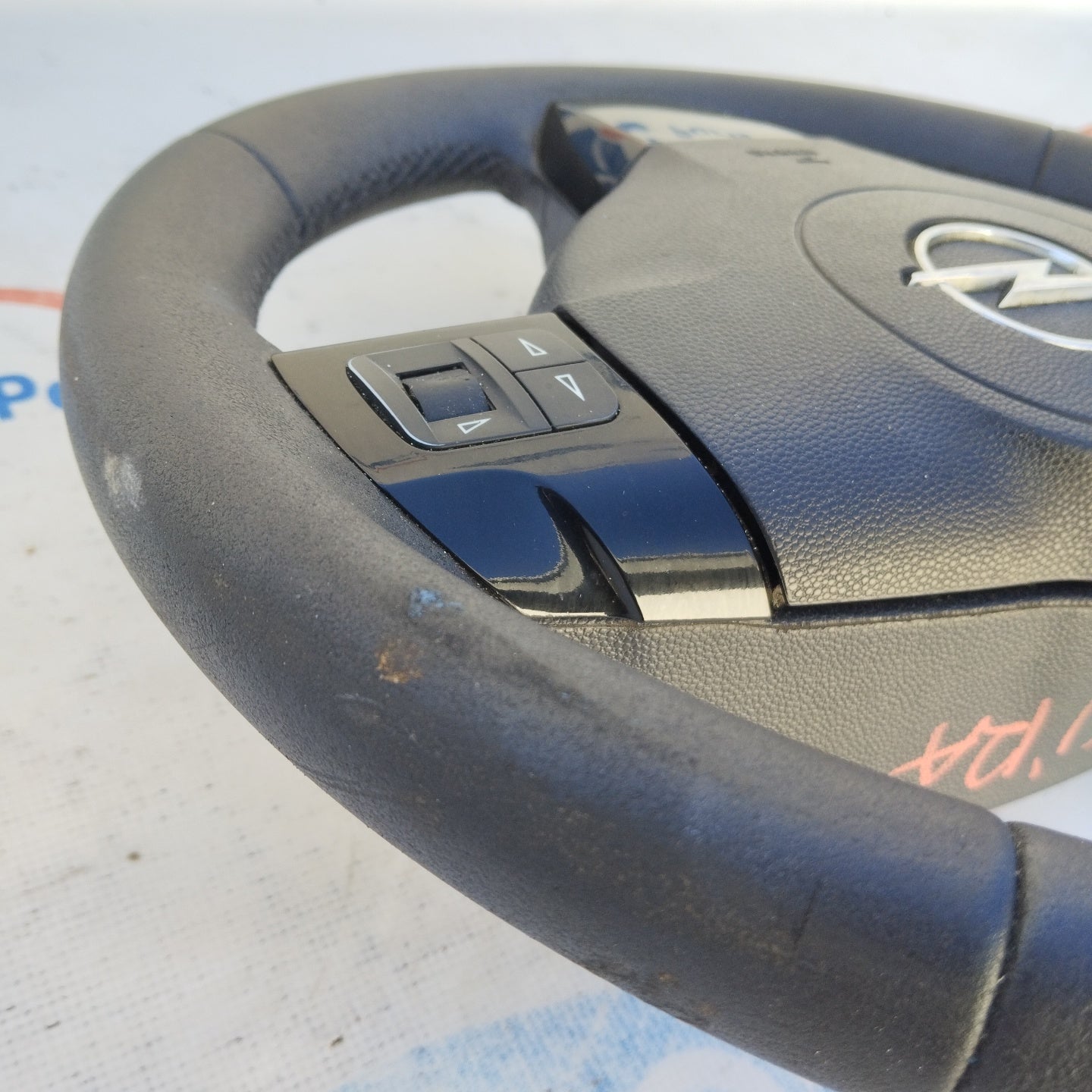 Steering wheel with controls Opel Zafira B ecoAG3363