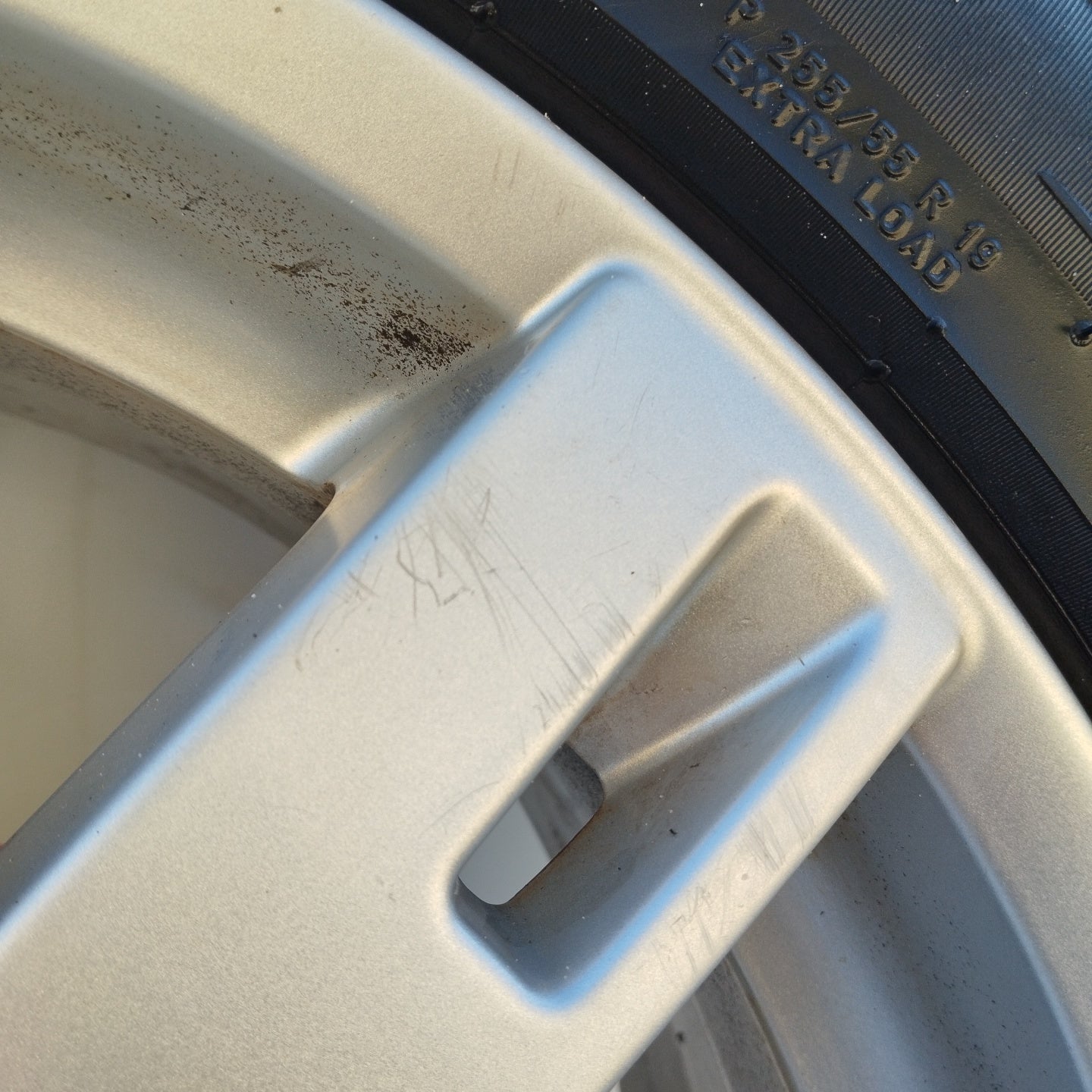 Land Rover Discovery 4 225/55R19 Reifen und Felgen Code 9h22-1007-AAW CO ecoAG3368