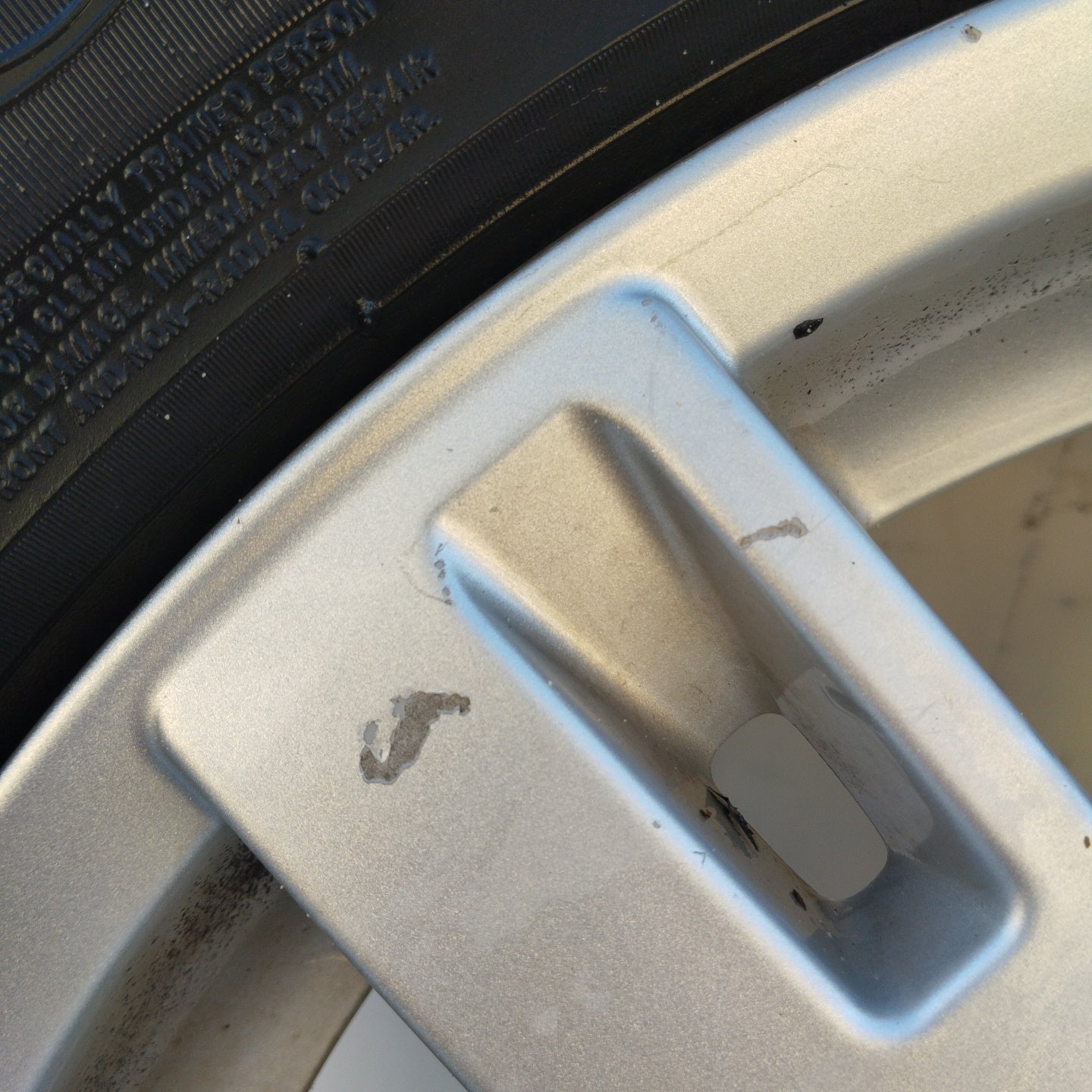 Land Rover Discovery 4 225/55R19 Reifen und Felgen Code 9h22-1007-AAW CO ecoAG3368