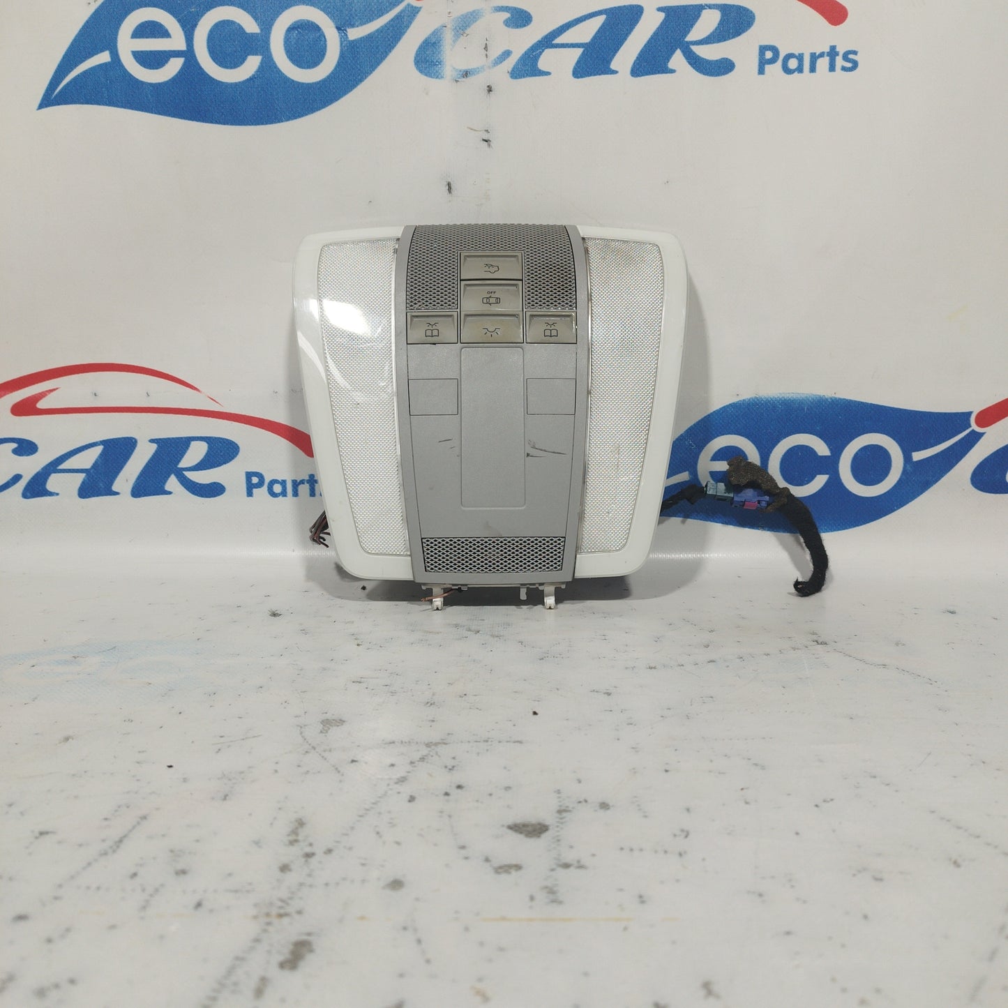 Courtesy light Mercedes C-Class W204 2010 code: A2048202001 ecoAC5899