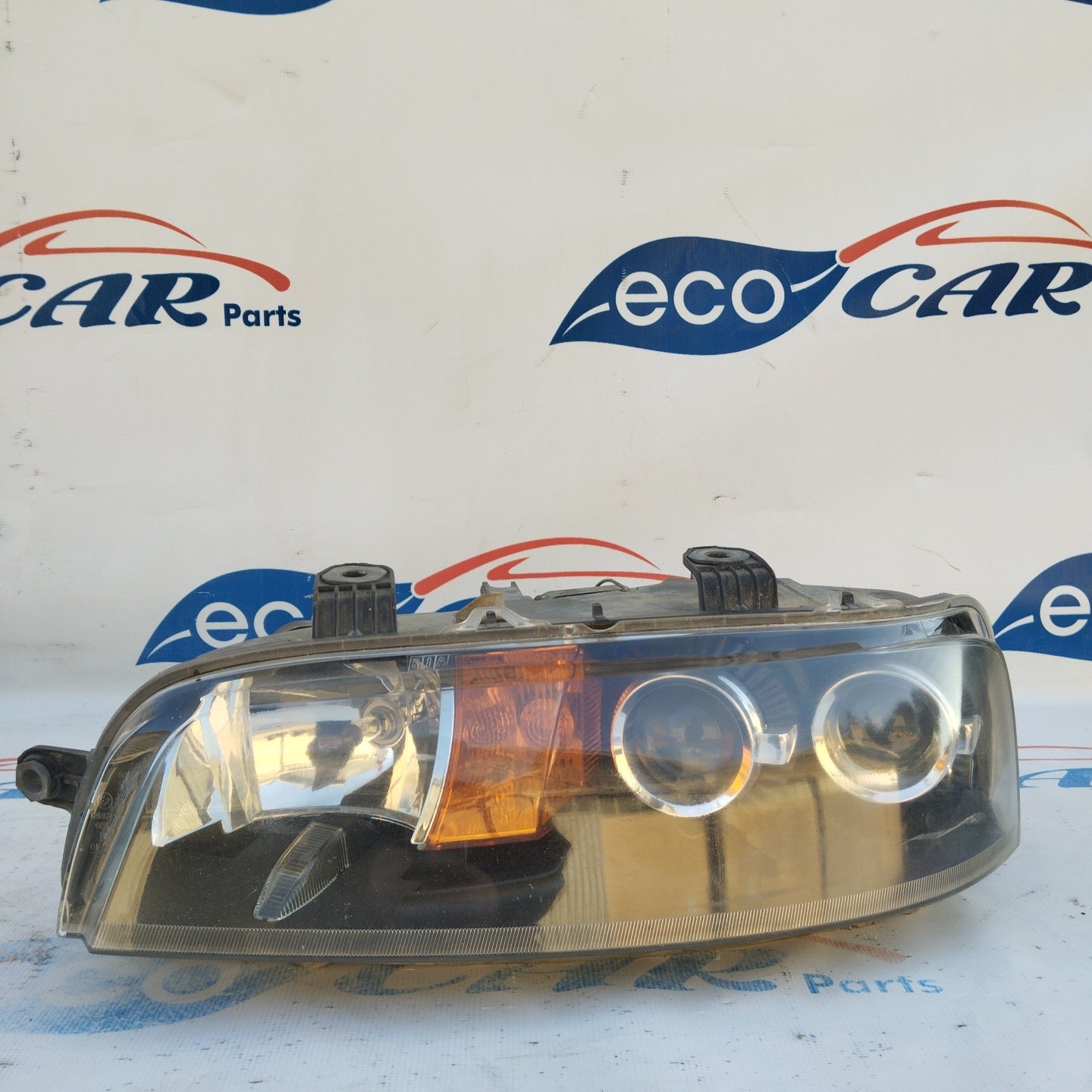 Fanale anteriore sx Fiat Punto 188 (modello con faretto) ecoAG3393
