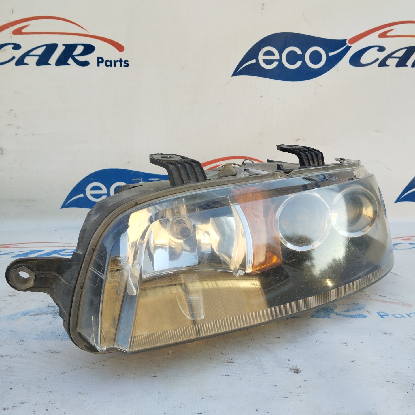 Fanale anteriore sx Fiat Punto 188 (modello con faretto) ecoAG3393