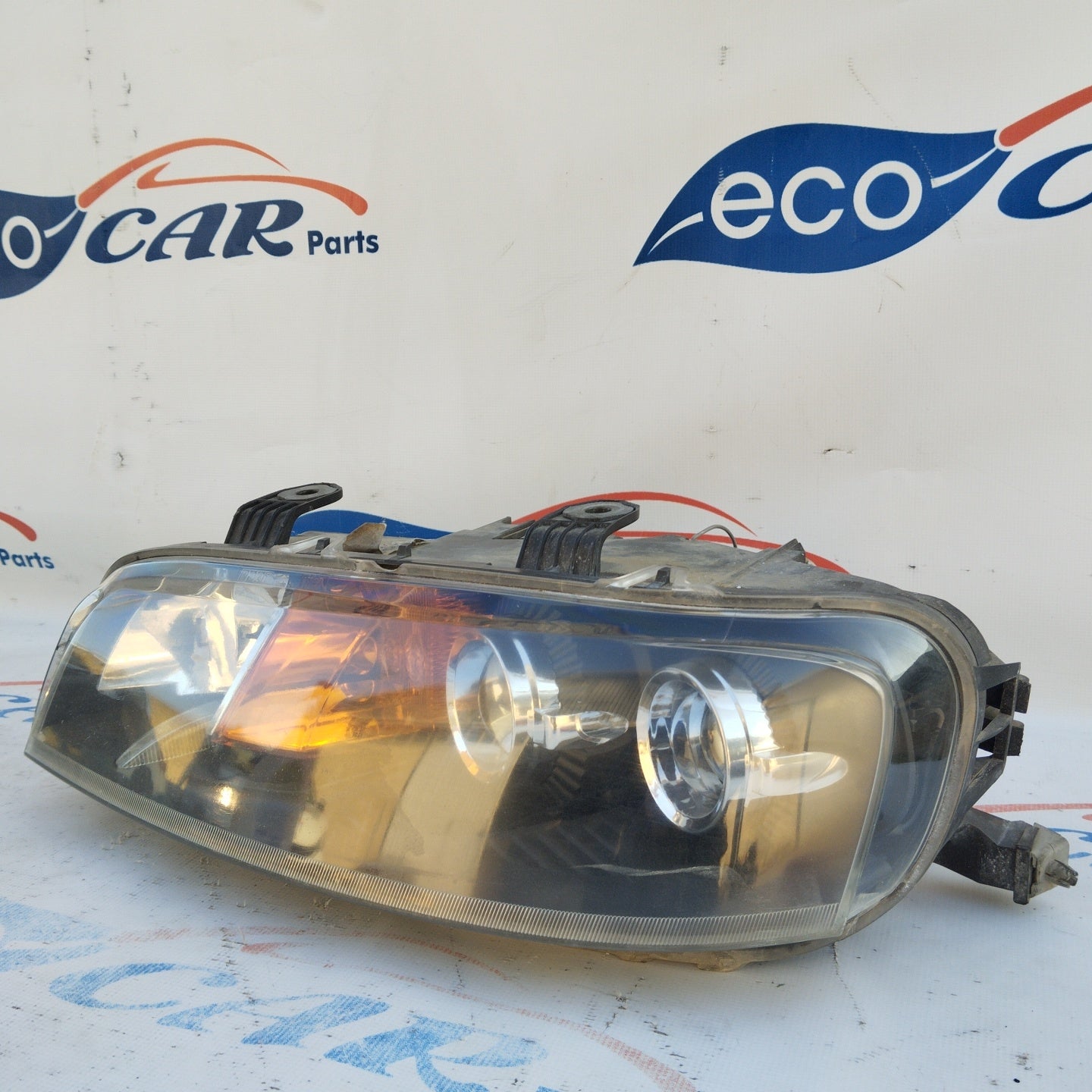 Fanale anteriore sx Fiat Punto 188 (modello con faretto) ecoAG3393