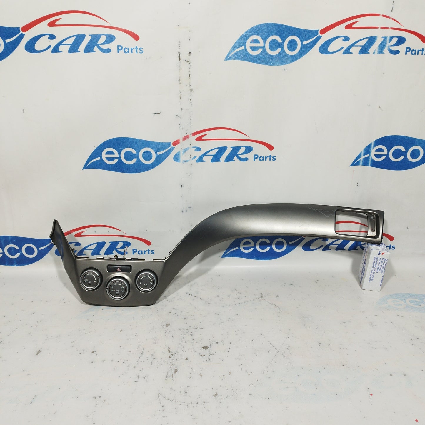 A/C control panel complete with dashboard molding Subaru Impreza 2010 code: 7231FG030 ecoAC5918