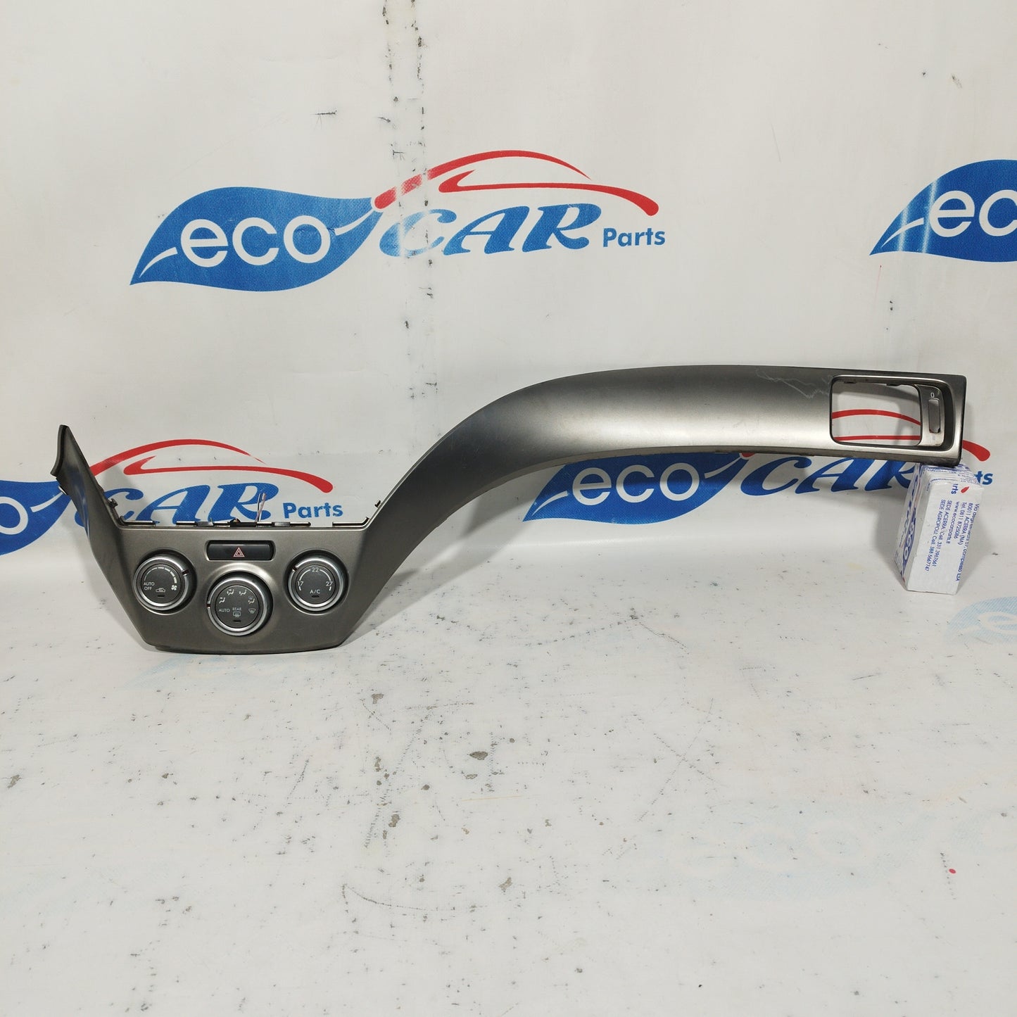 A/C control panel complete with dashboard molding Subaru Impreza 2010 code: 7231FG030 ecoAC5918