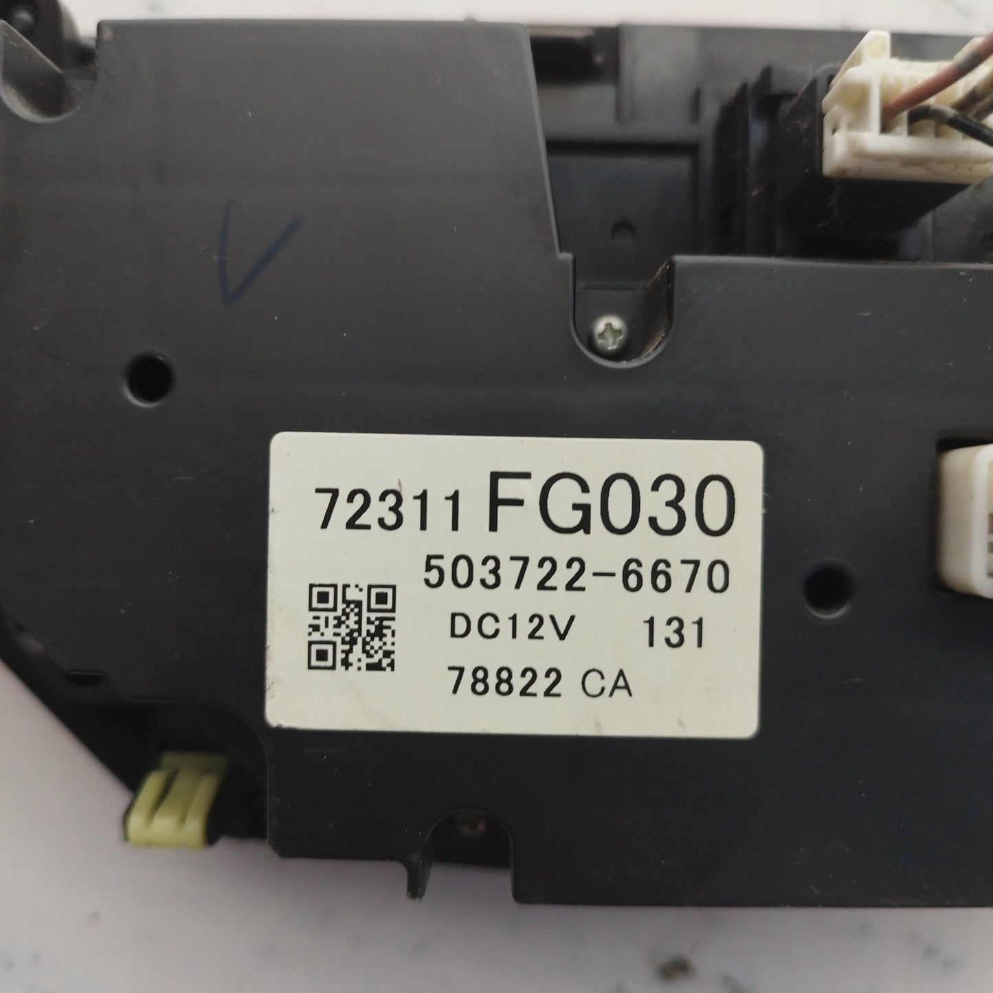 A/C control panel complete with dashboard molding Subaru Impreza 2010 code: 7231FG030 ecoAC5918