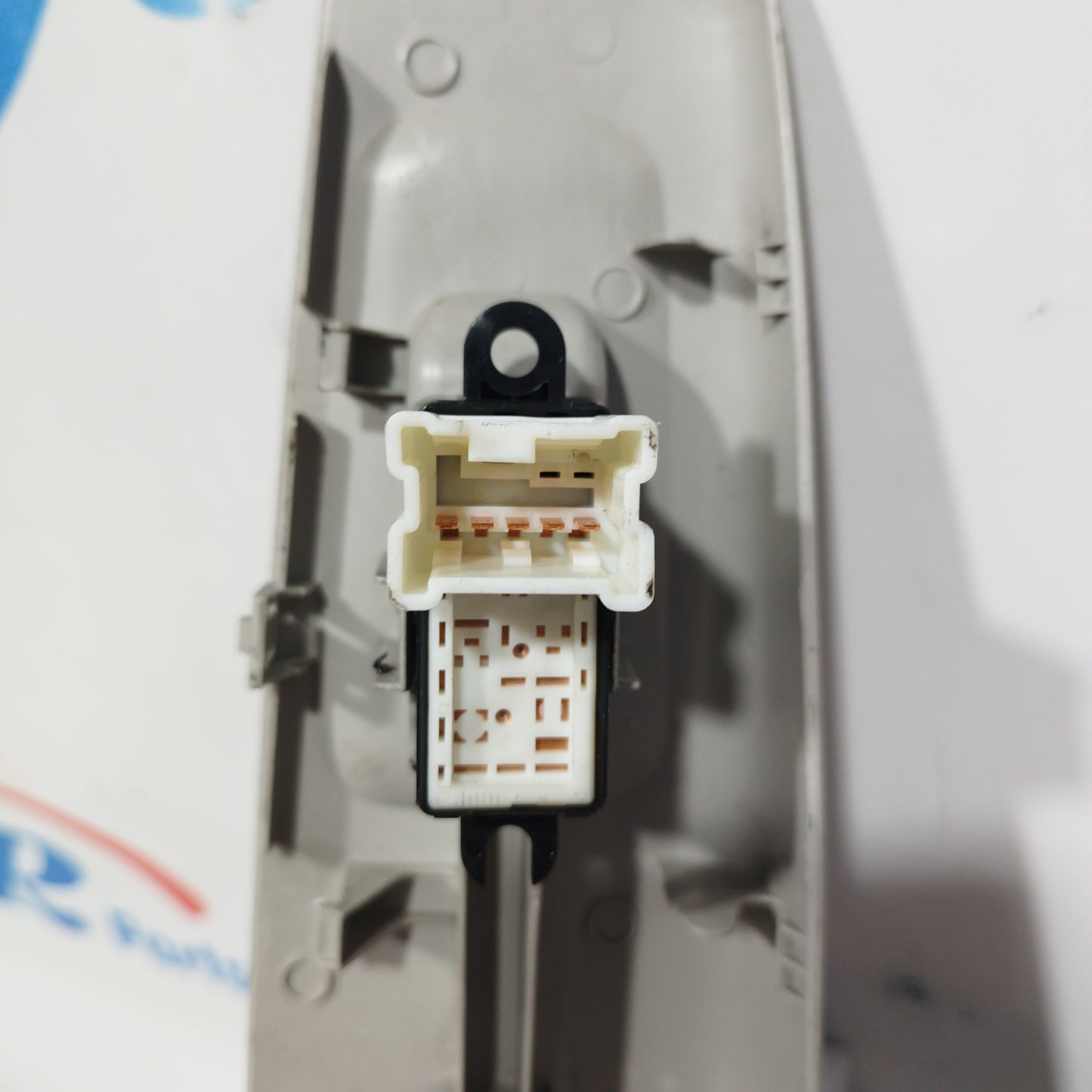 Right front control panel Subaru impreza 2010 5 PIN code: 94266FG060 ecoAC5923