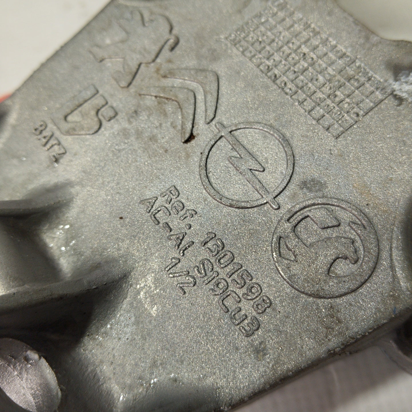 Handbrake lever Peugeot Rifter 2020 code: 1301598 ecoAG3399