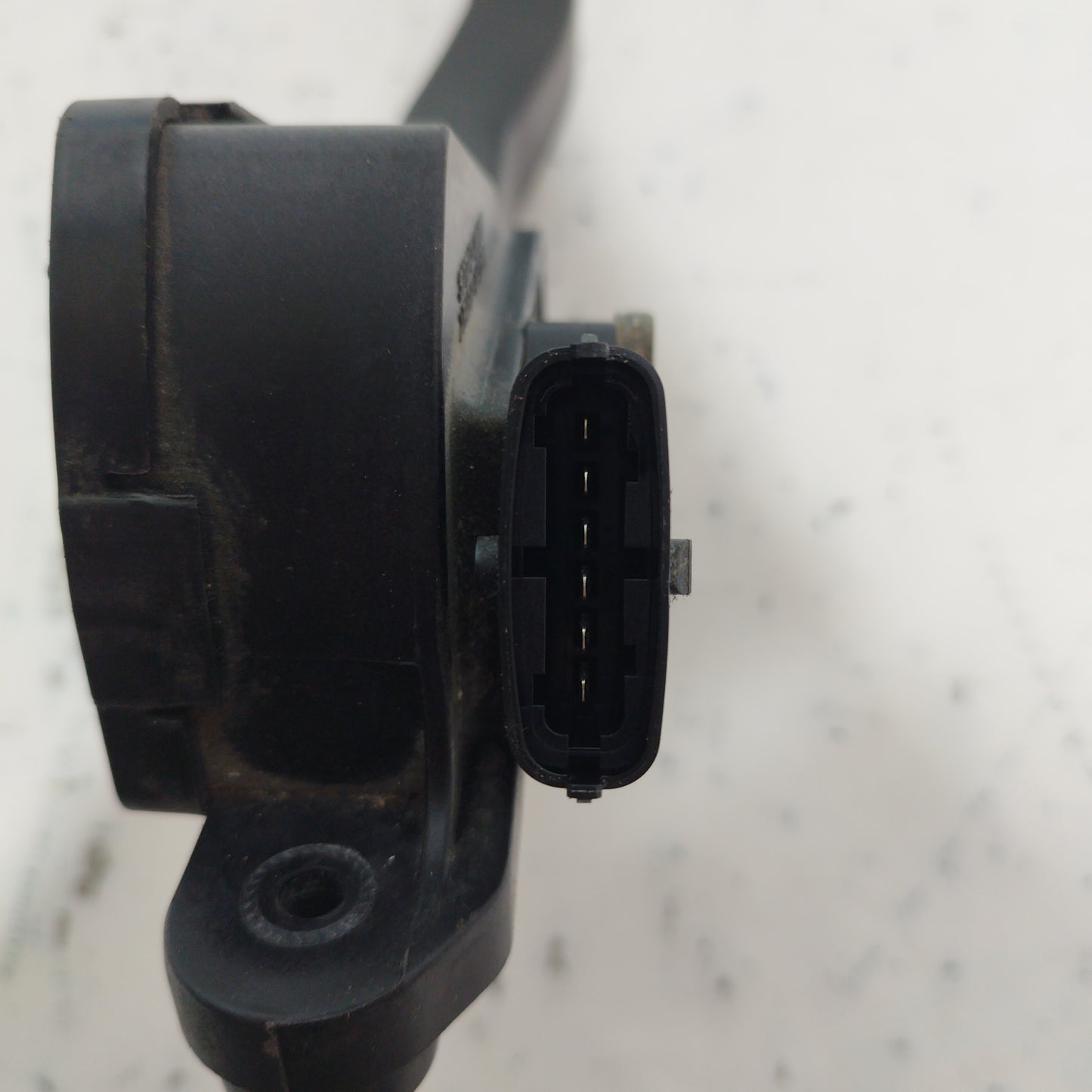 Accelerator pedal Hyundai ix20 1.4 B 80 HP 2012 code: 32727-1P200 ecoAC5990