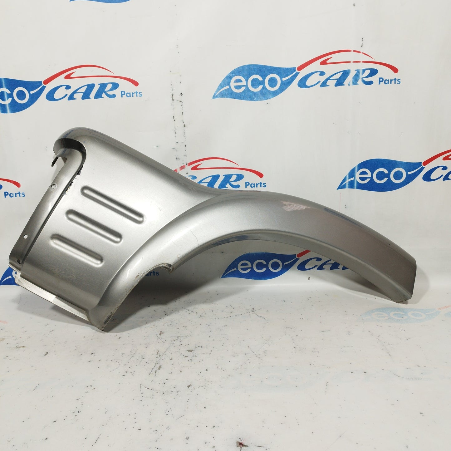 Silver gray right rear fender Mahindra Goa 2008 ecoAC6022