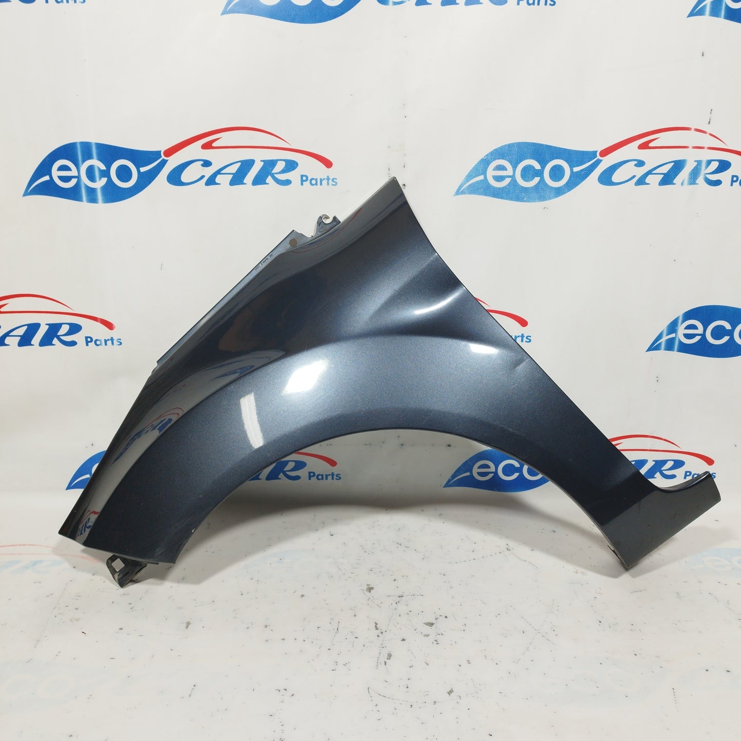 Parafango anteriore sx grigio scuro Ford Fiesta 2010 ecoAC6052