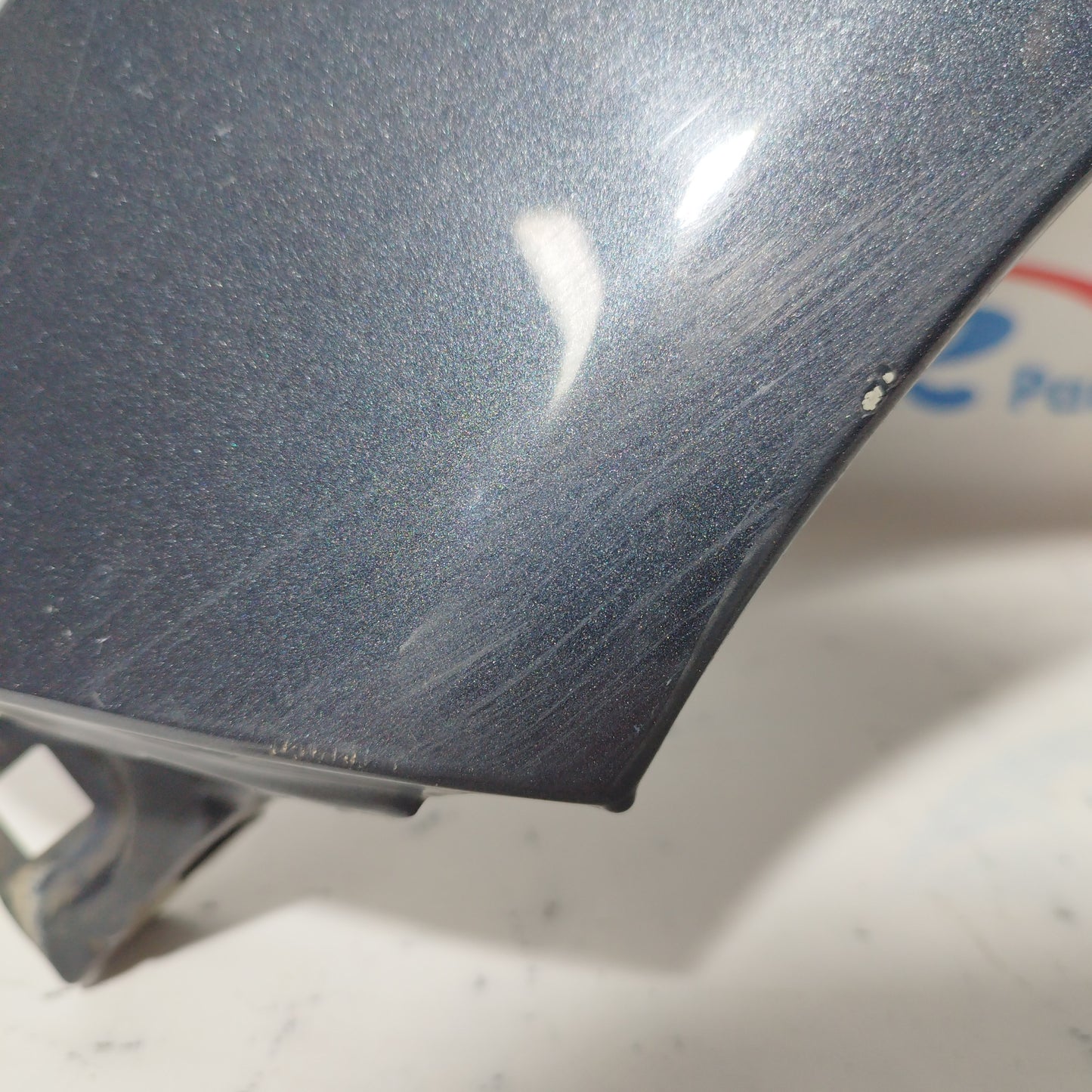 Parafango anteriore sx grigio scuro Ford Fiesta 2010 ecoAC6052