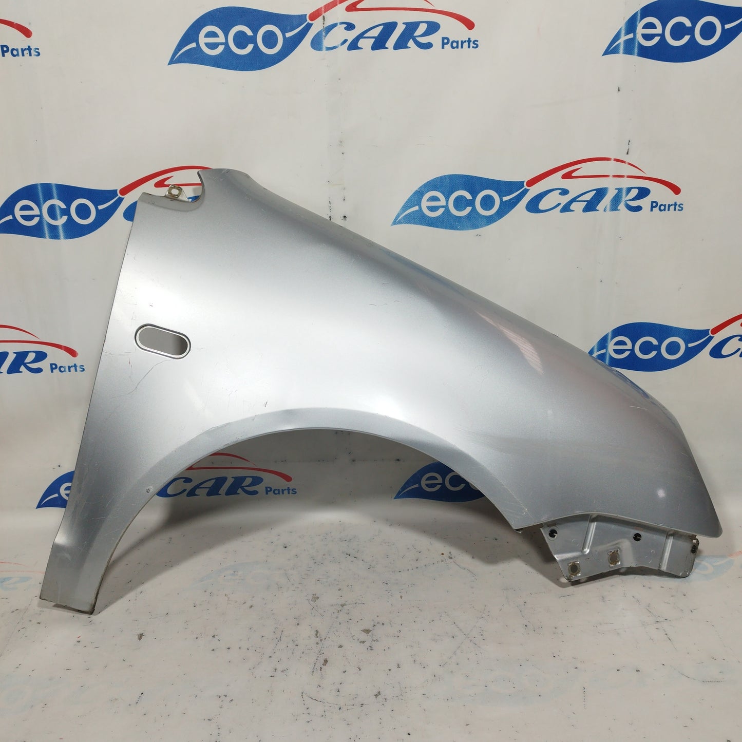 Parafango anteriore dx grigio argento Volkswagen Polo 2003 ecoAC6091