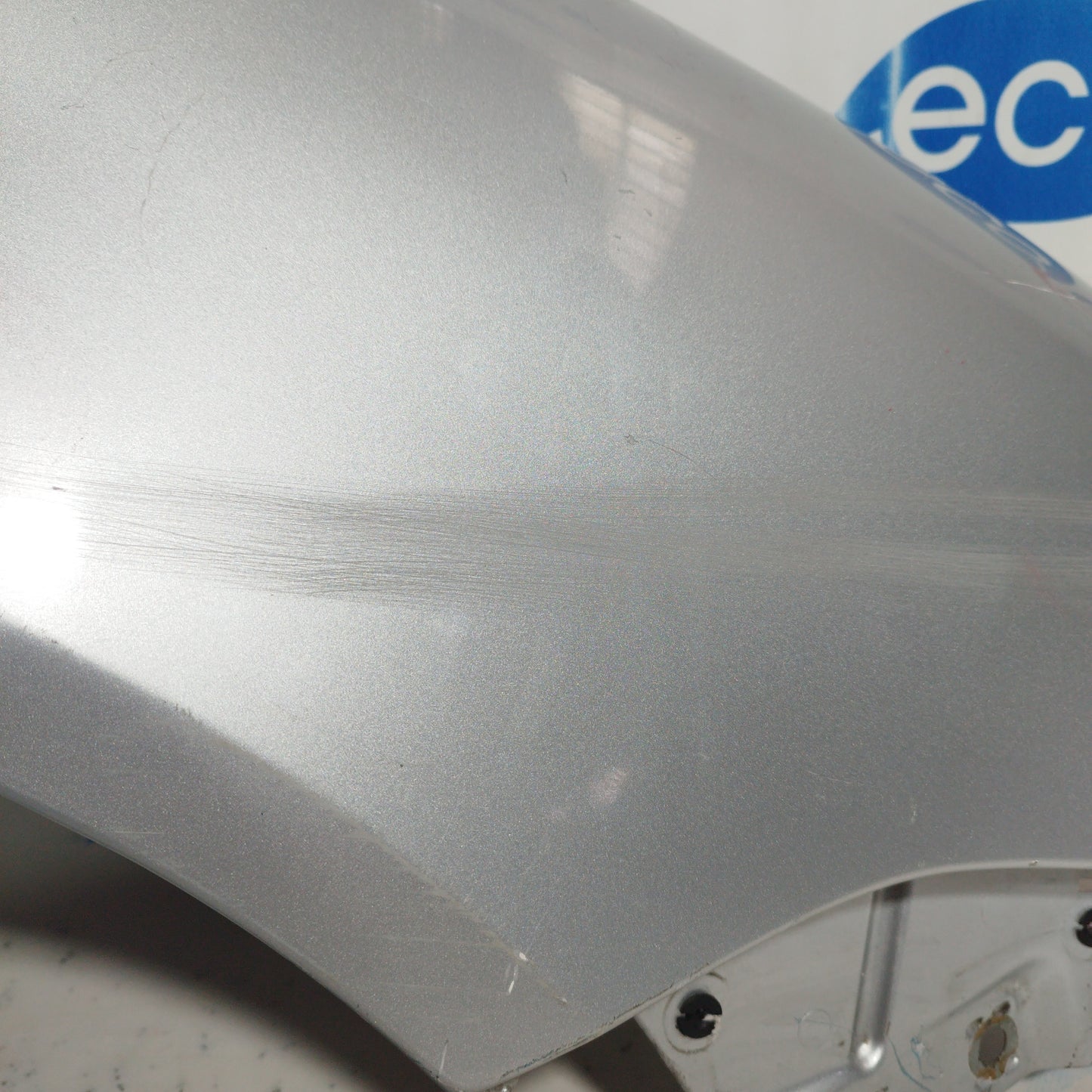 Parafango anteriore dx grigio argento Volkswagen Polo 2003 ecoAC6091