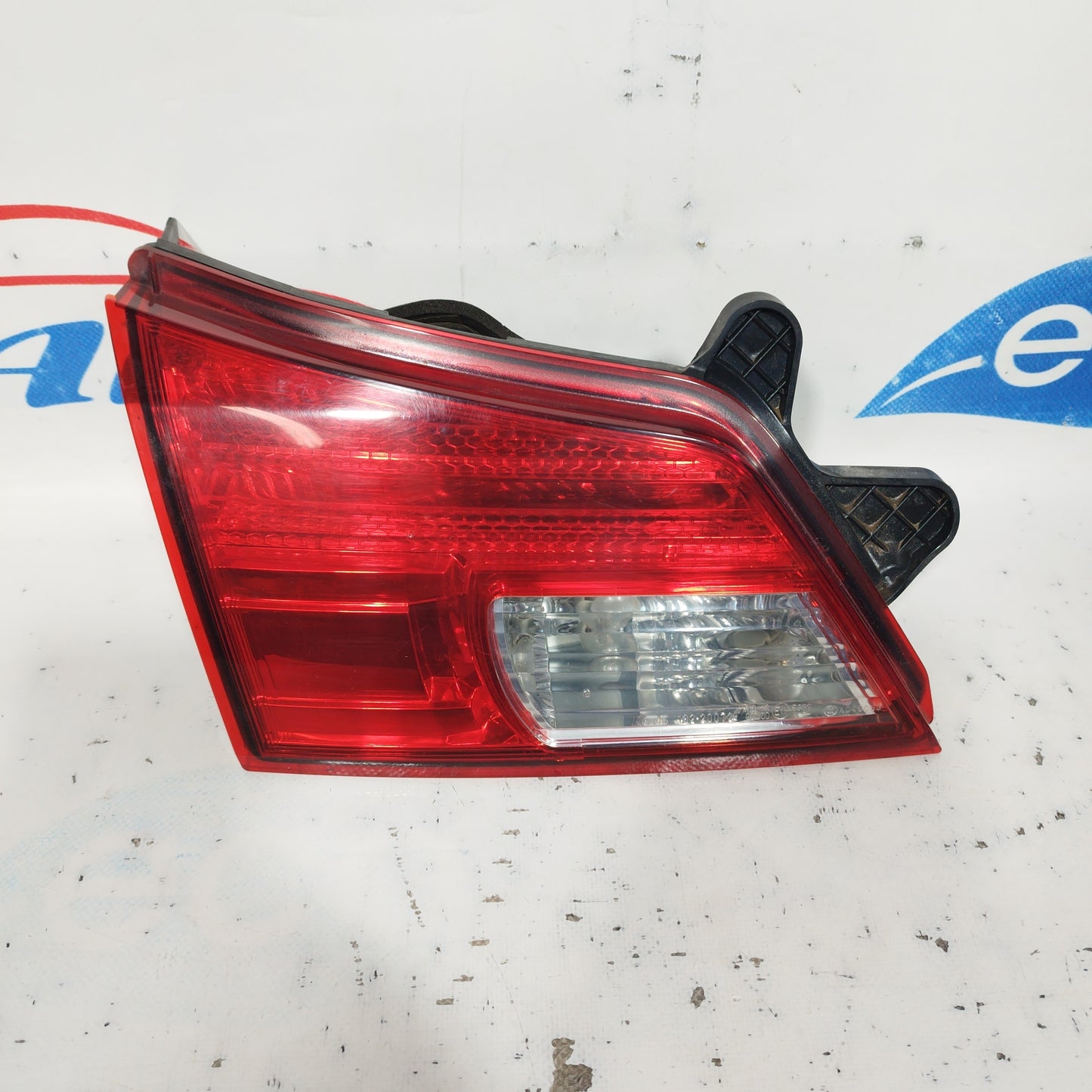 Subaru Outback 2012 ecoAC6115 Linke Innenrückleuchte