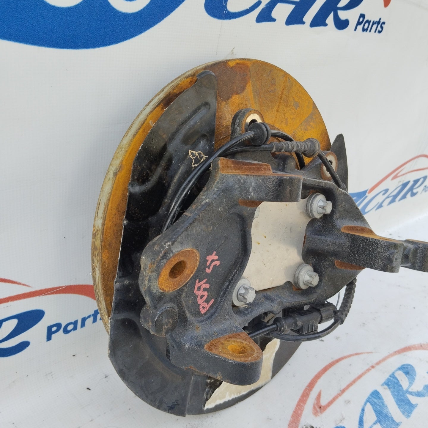 Left rear hub / upright Fiat 500 X 1.6 MTJ ecoAG3534