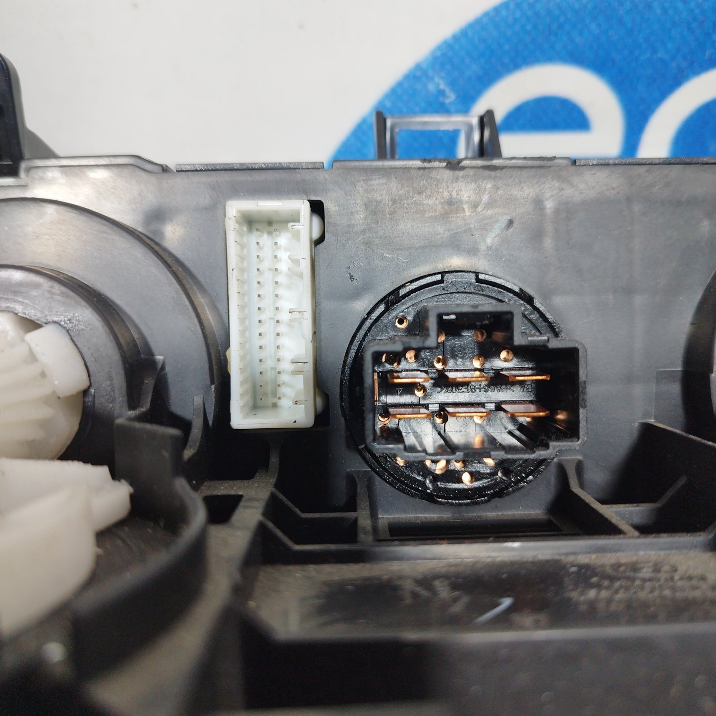 Hyundai I10 2015 air conditioning control panel code: 97250-B4 ecoAC6191