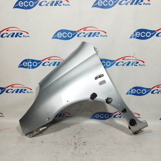 Parafango anteriore sx grigio argento Toyota Yaris Verso 2001 ecoAC6195