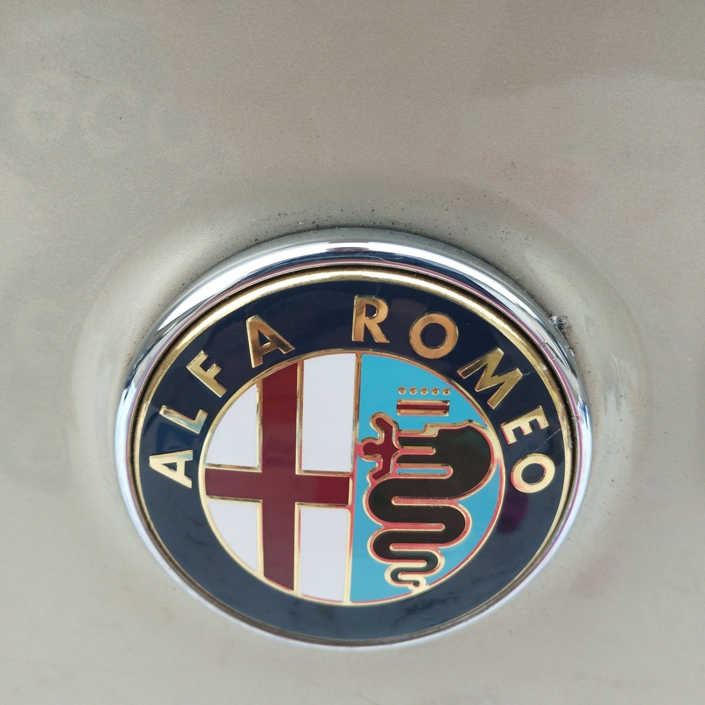 Portellone oro Alfa Romeo Mito ecoAG3603