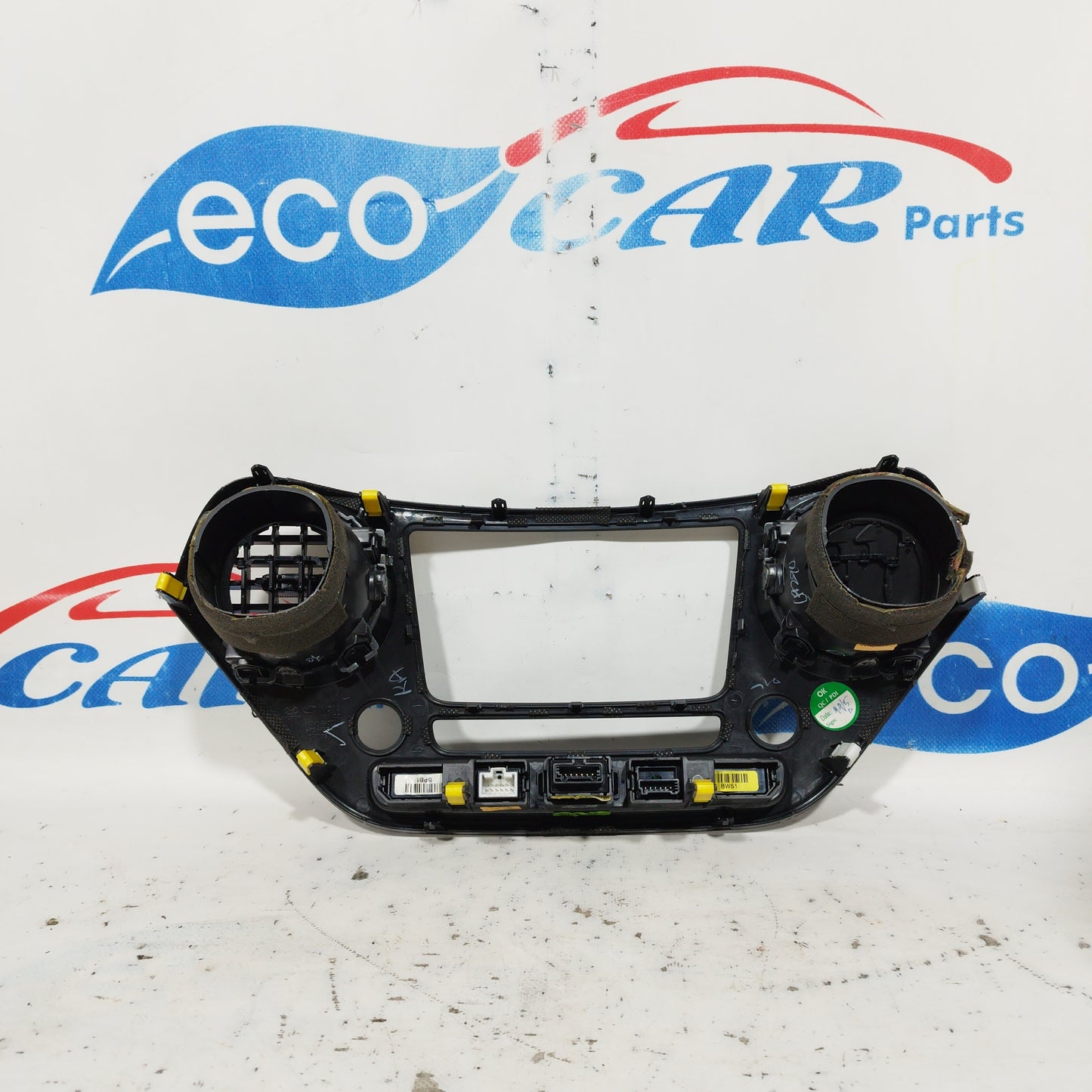 Central dashboard molding Hyundai i10 2016 code: 84740-B4000 ecoAC6207