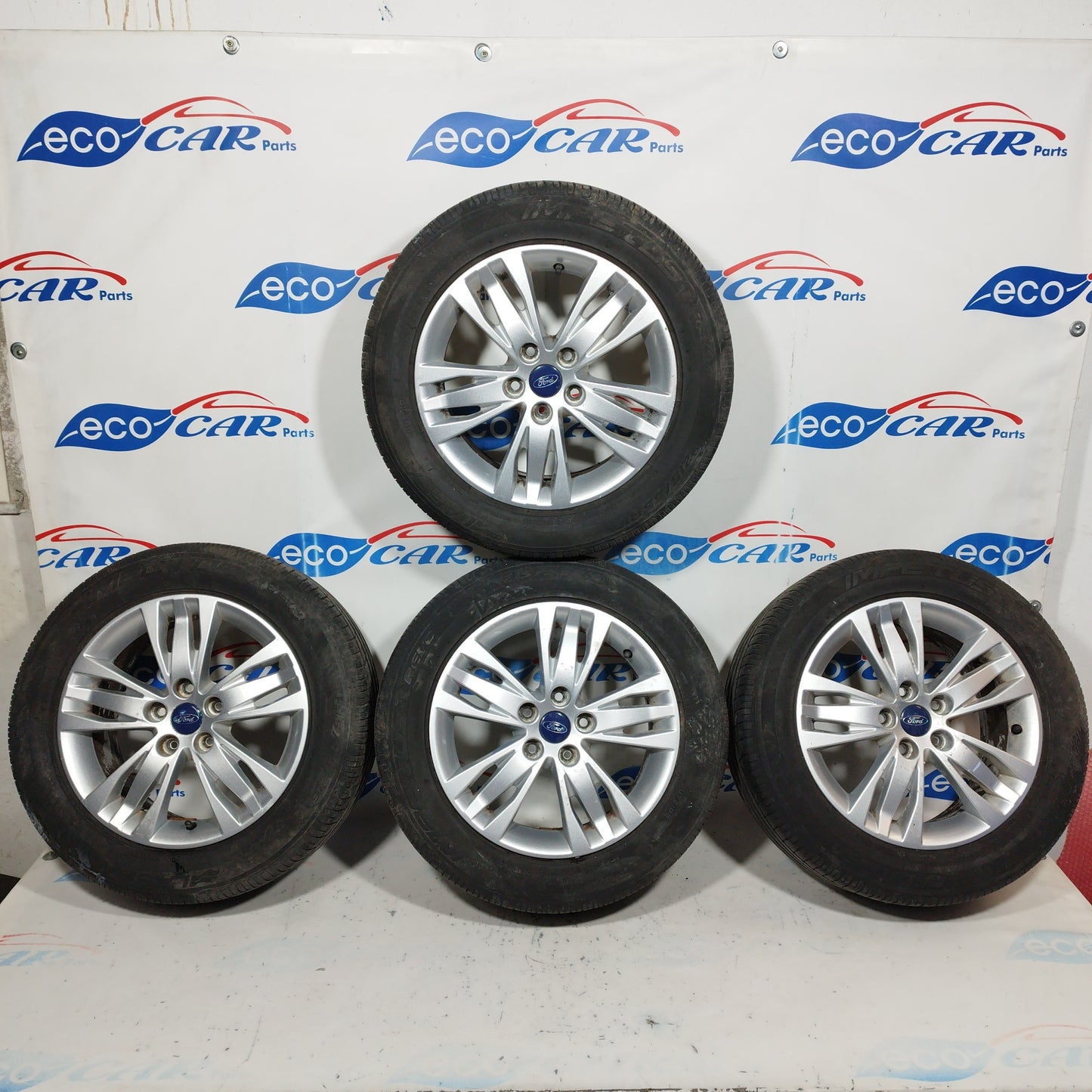 Cerchi in lega completi di gomme r16 Ford Focus 2014 ecoAC6236