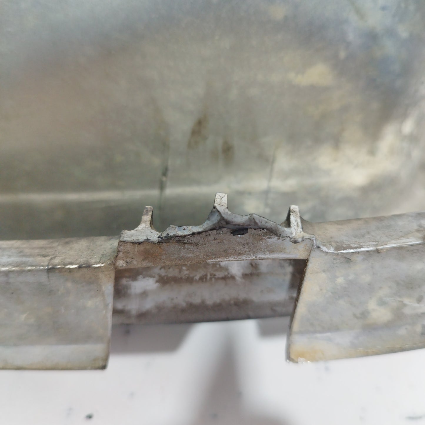 Mascherina anteriore Tata Safari 1998 codice: 69988506348 ecoAC6265