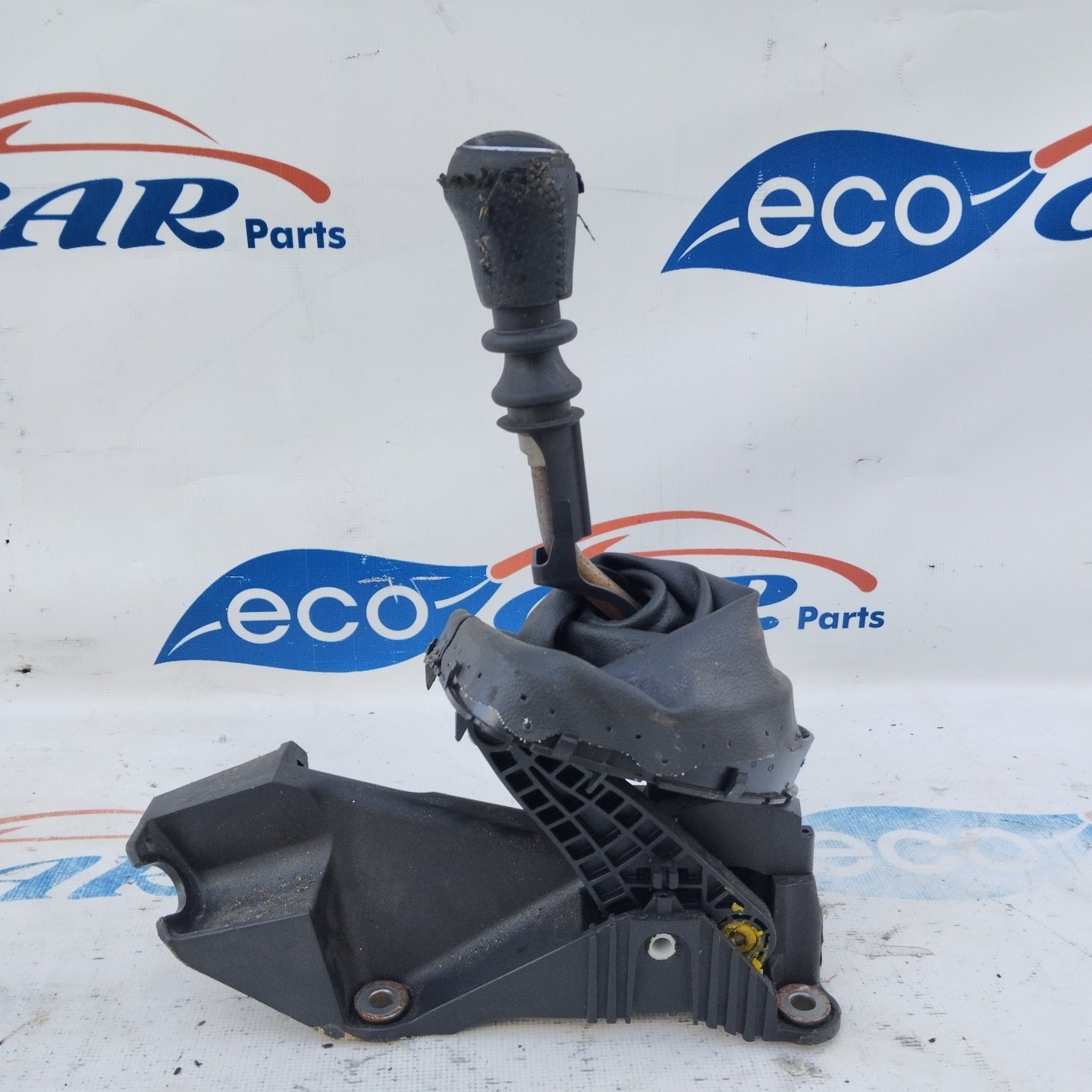 Gear lever Nissan Qashqai 1.5 DCI 2009 code: JD200 6 gears ecoAG3723