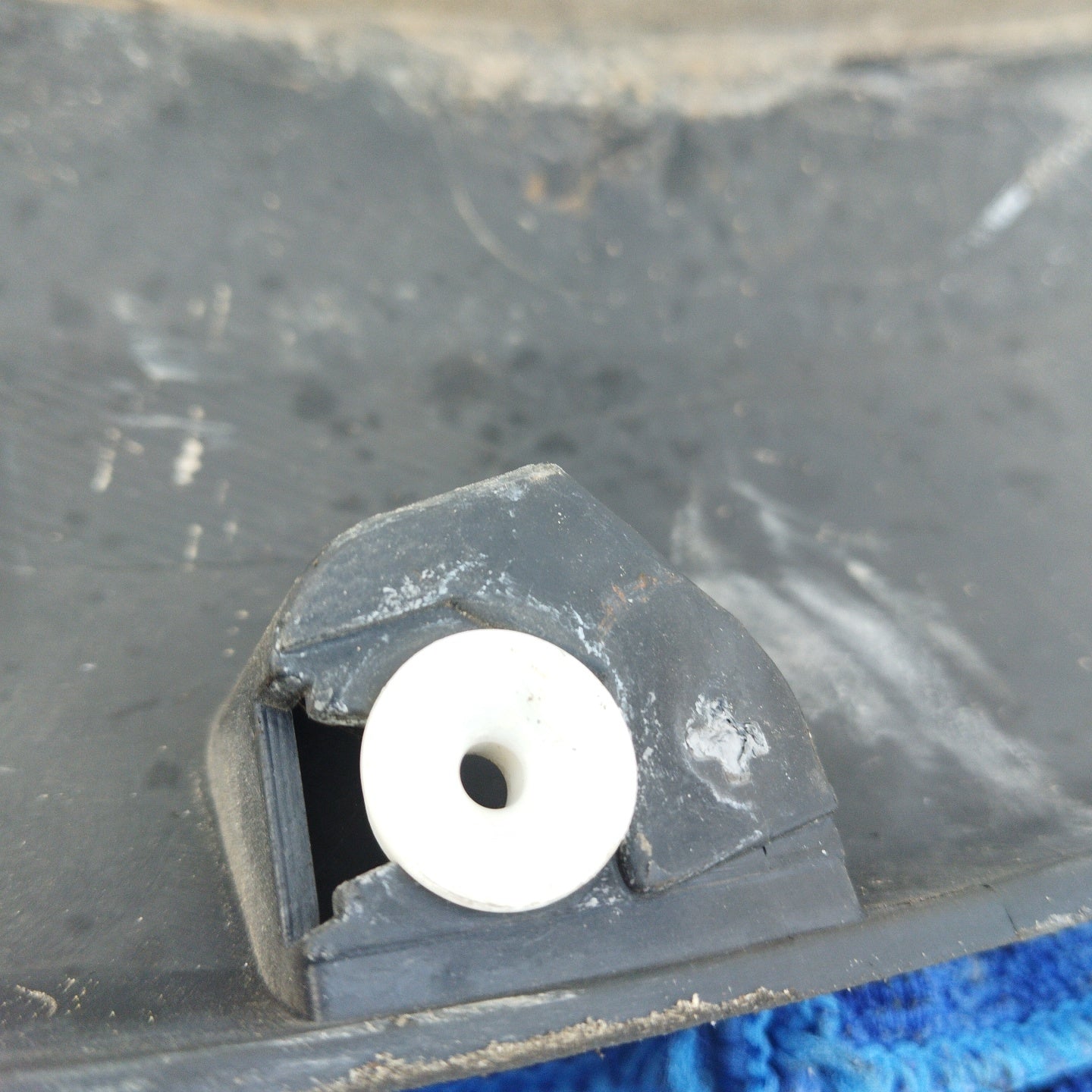 Land Rover Discovery 4 left front fender molding cod. Dfj000032 ecoAG3724