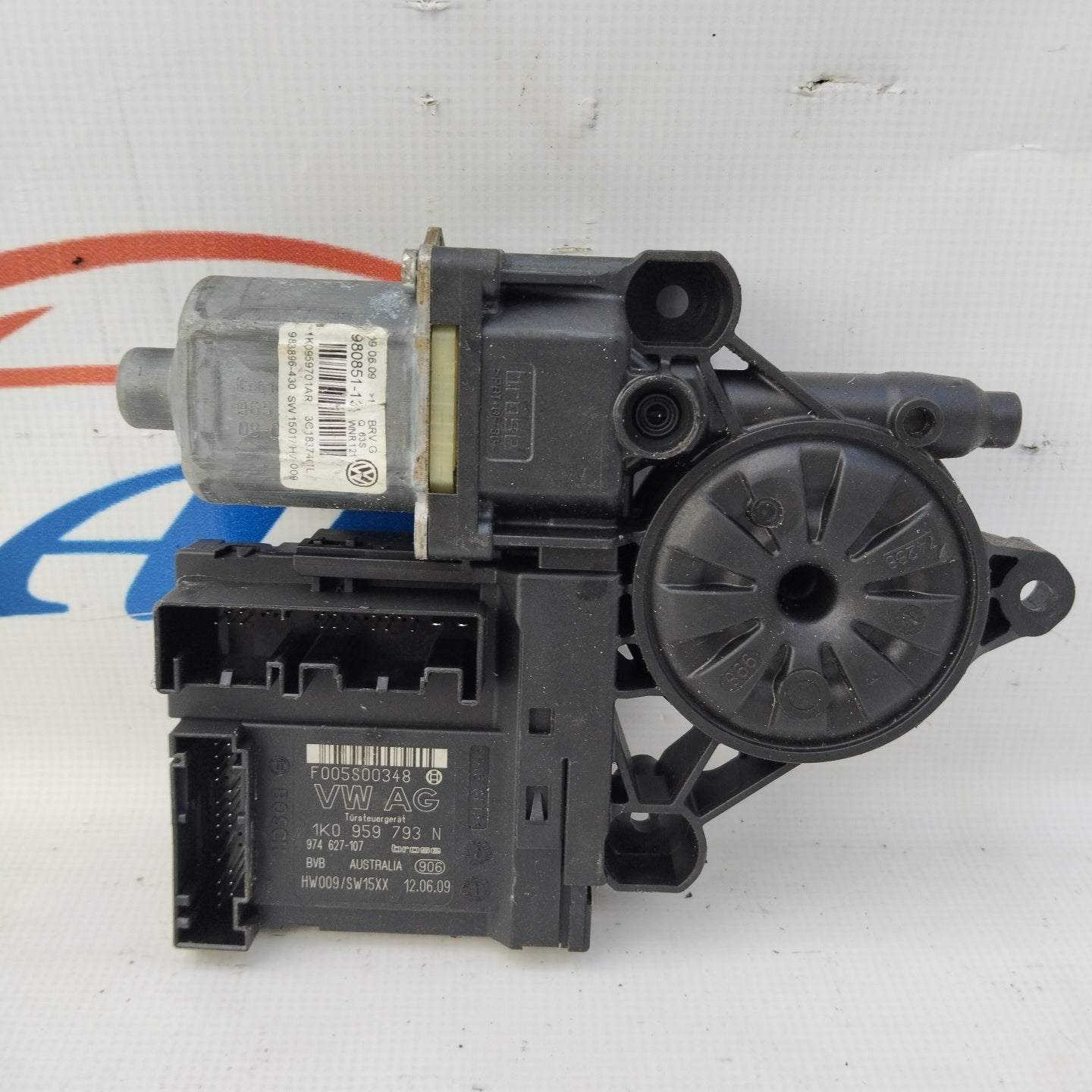 Right front rack motor Volkswagen Passat 2009 code: 1k0959793n ecoAG3737