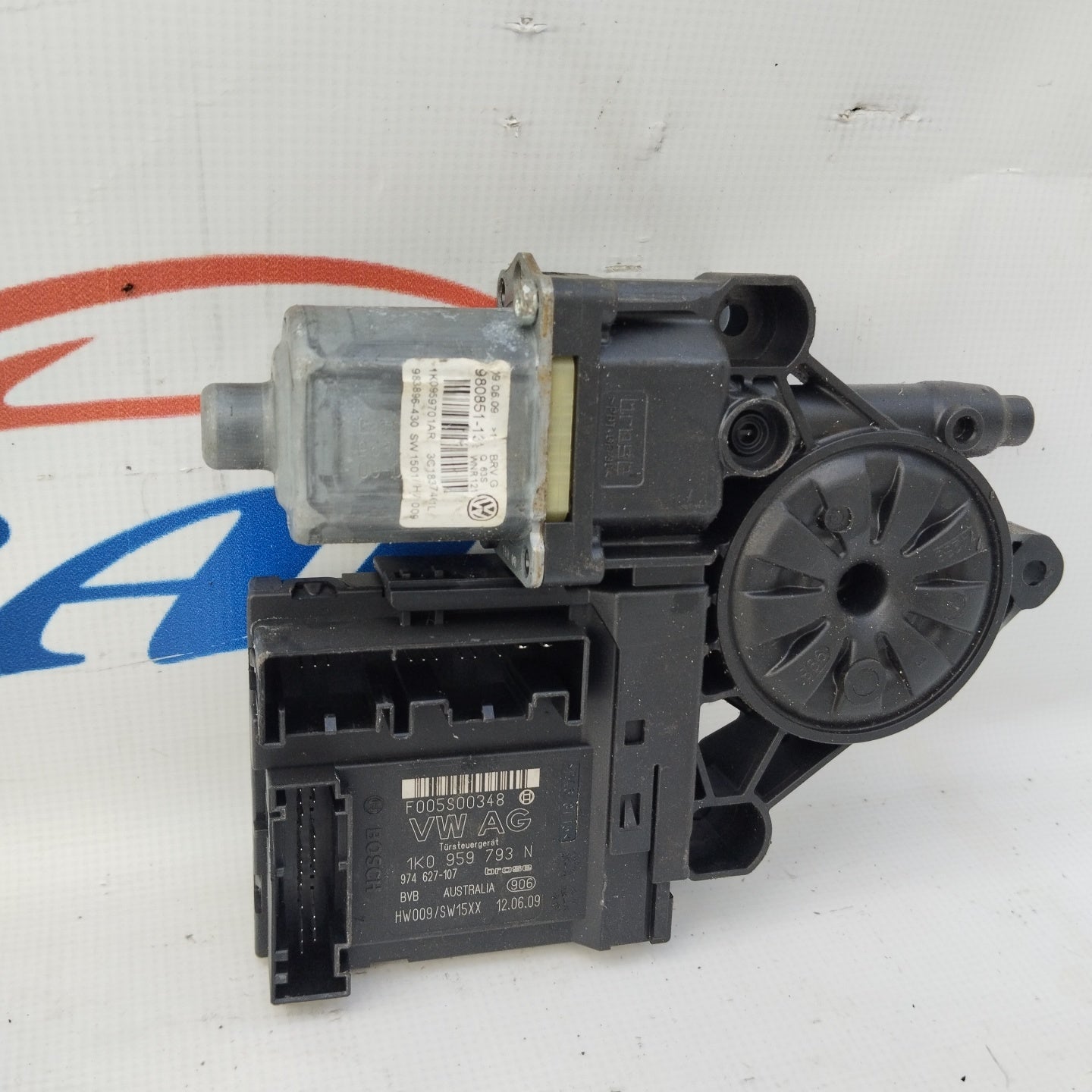 Right front rack motor Volkswagen Passat 2009 code: 1k0959793n ecoAG3737