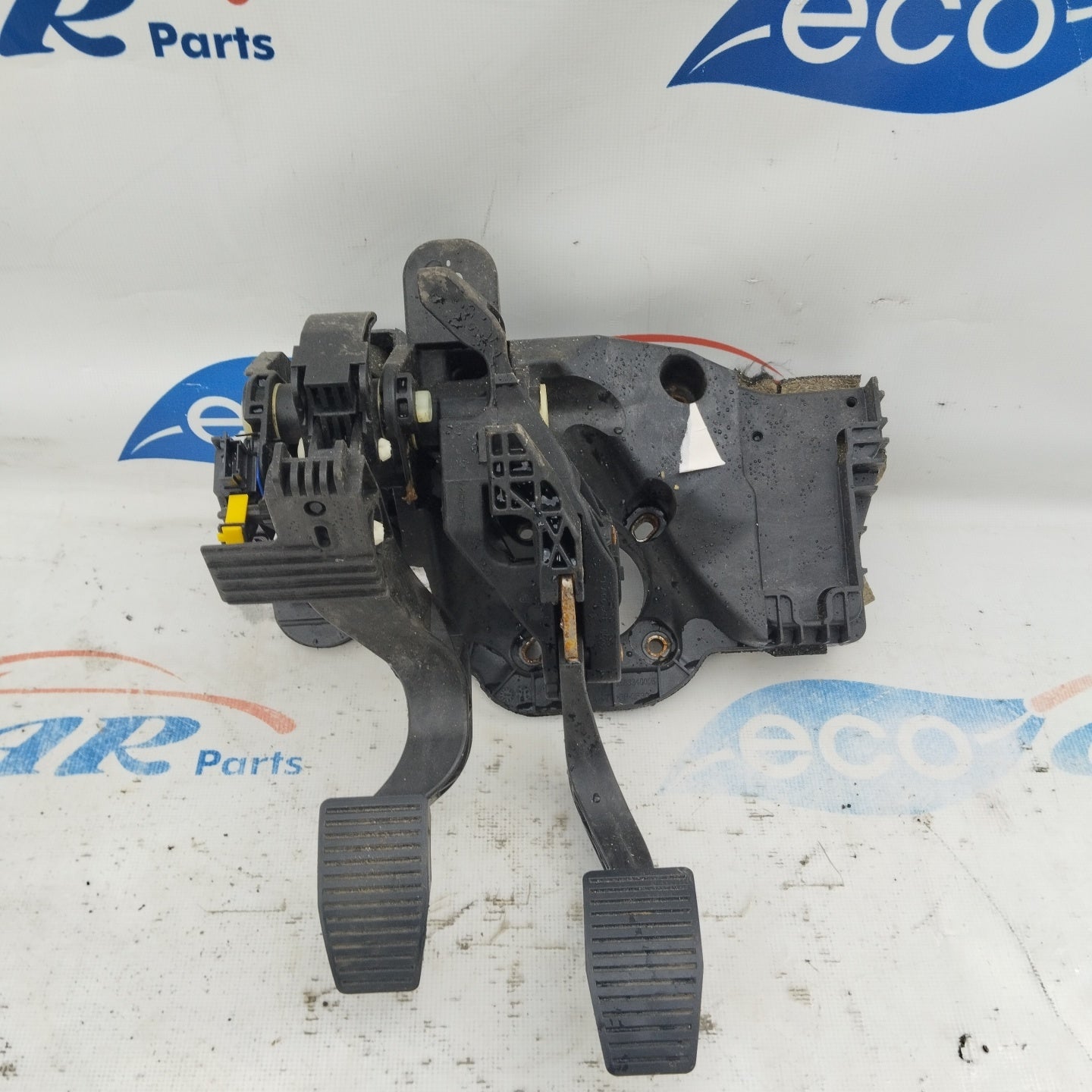 Brake and clutch pedal Fiat 500X 1.6 MTJ cod: 2583340005 ecoAG3751