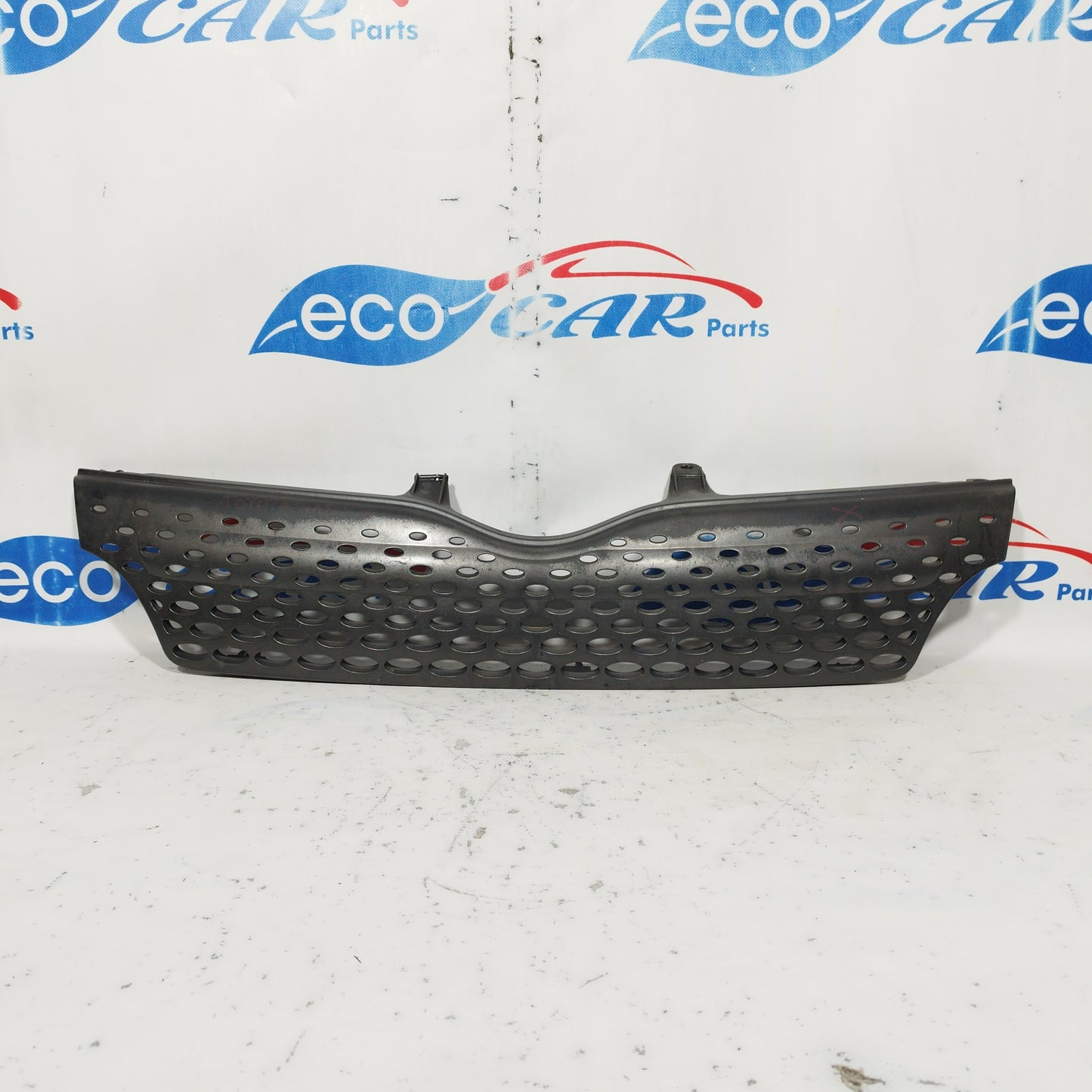 Front central grille Toyota Yaris Verso 2001 ecoAC6326