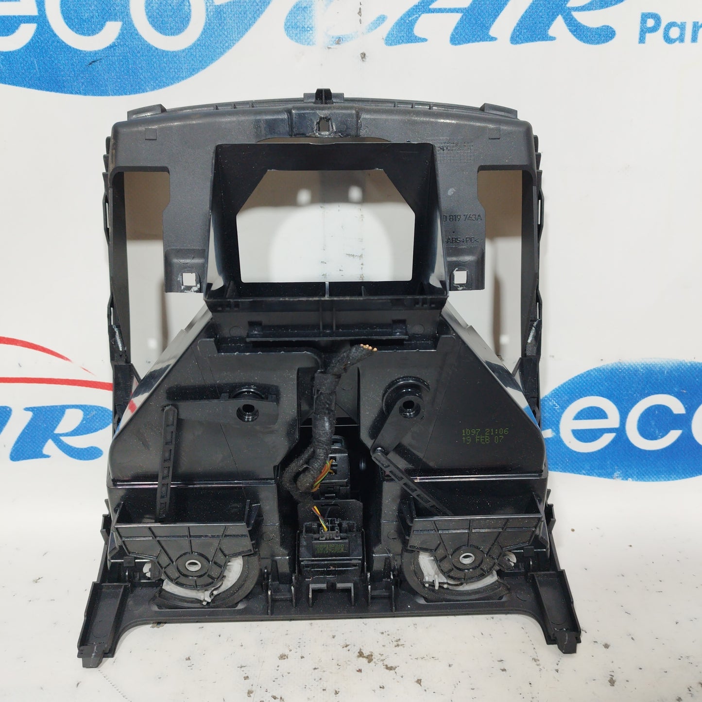 Consola central con ventilaciones Volkswagen Jetta 2005 Codigo 1K0819743A ecoAC6418