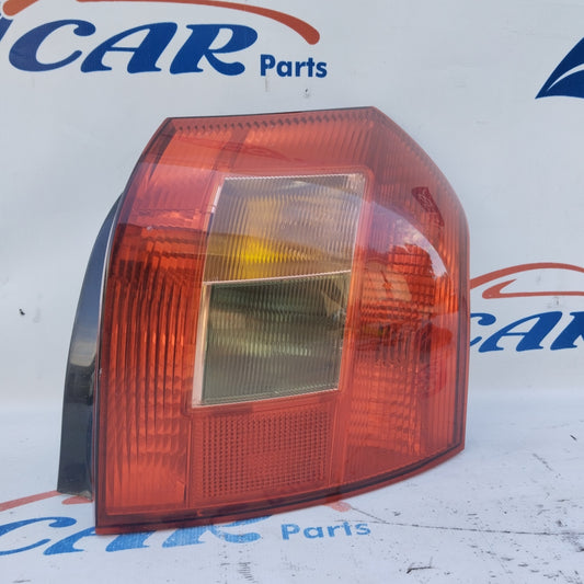 Toyota Corolla 2005 ecoAG3921 rechte Rückleuchte