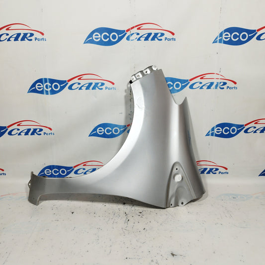 Parafango anteriore sx grigio argento Toyota Yaris 2014 ecoAC6571