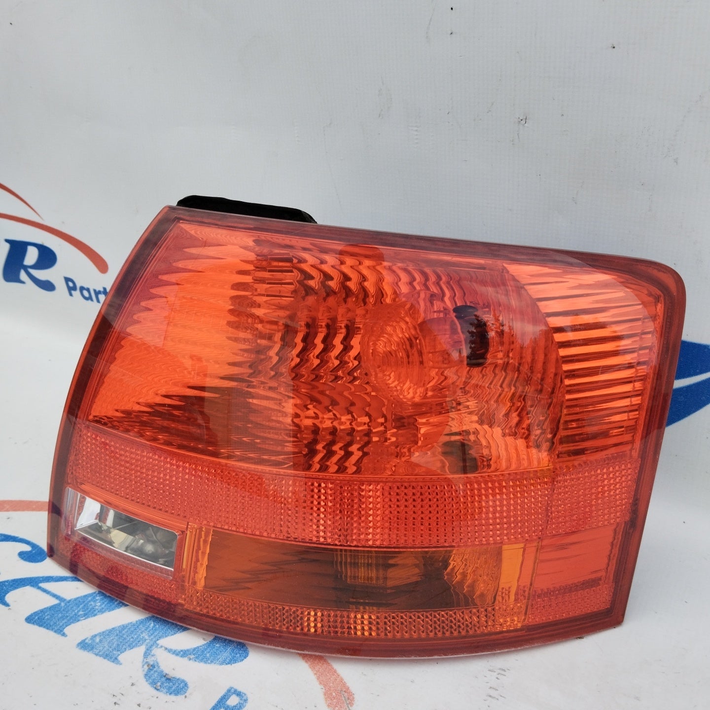External right rear light Audi A4 Avant B7 code: 8e9945096e ecoAG3991