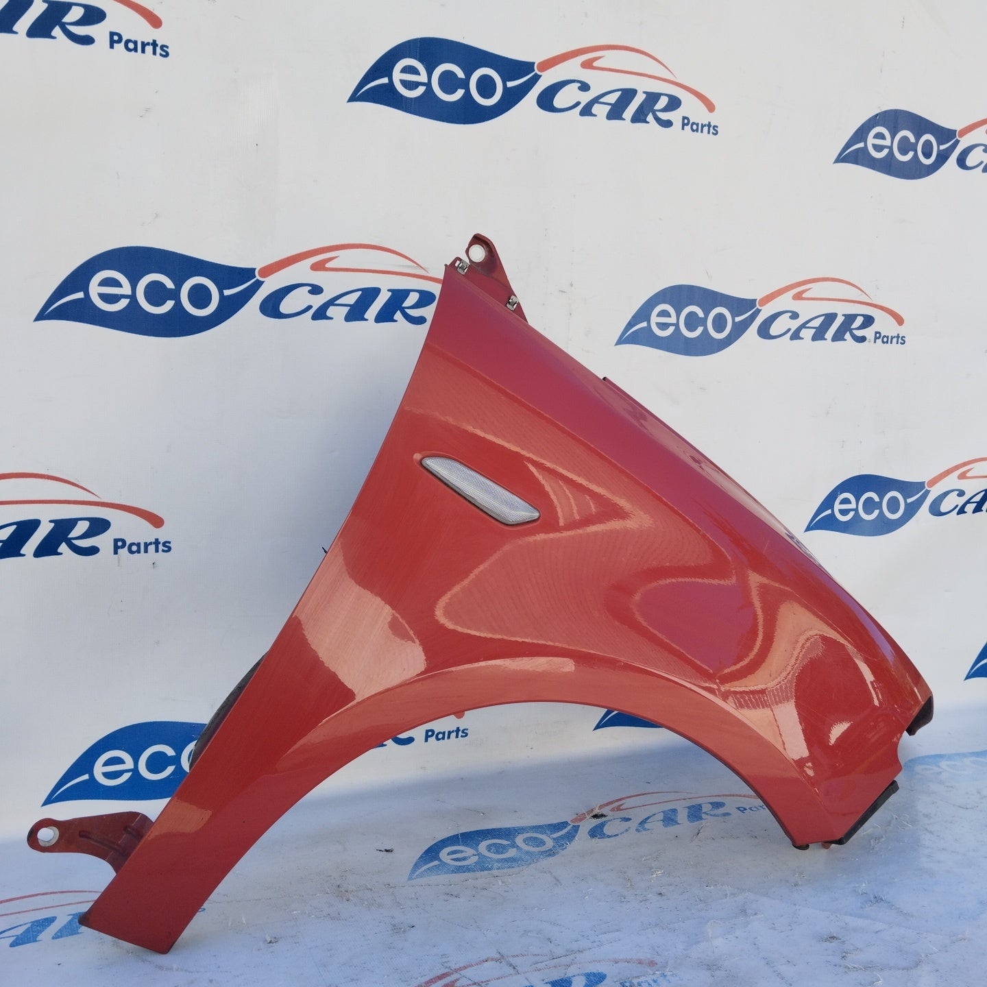 Red right fender Lancia Ypsilon 2013 ecoAG4024
