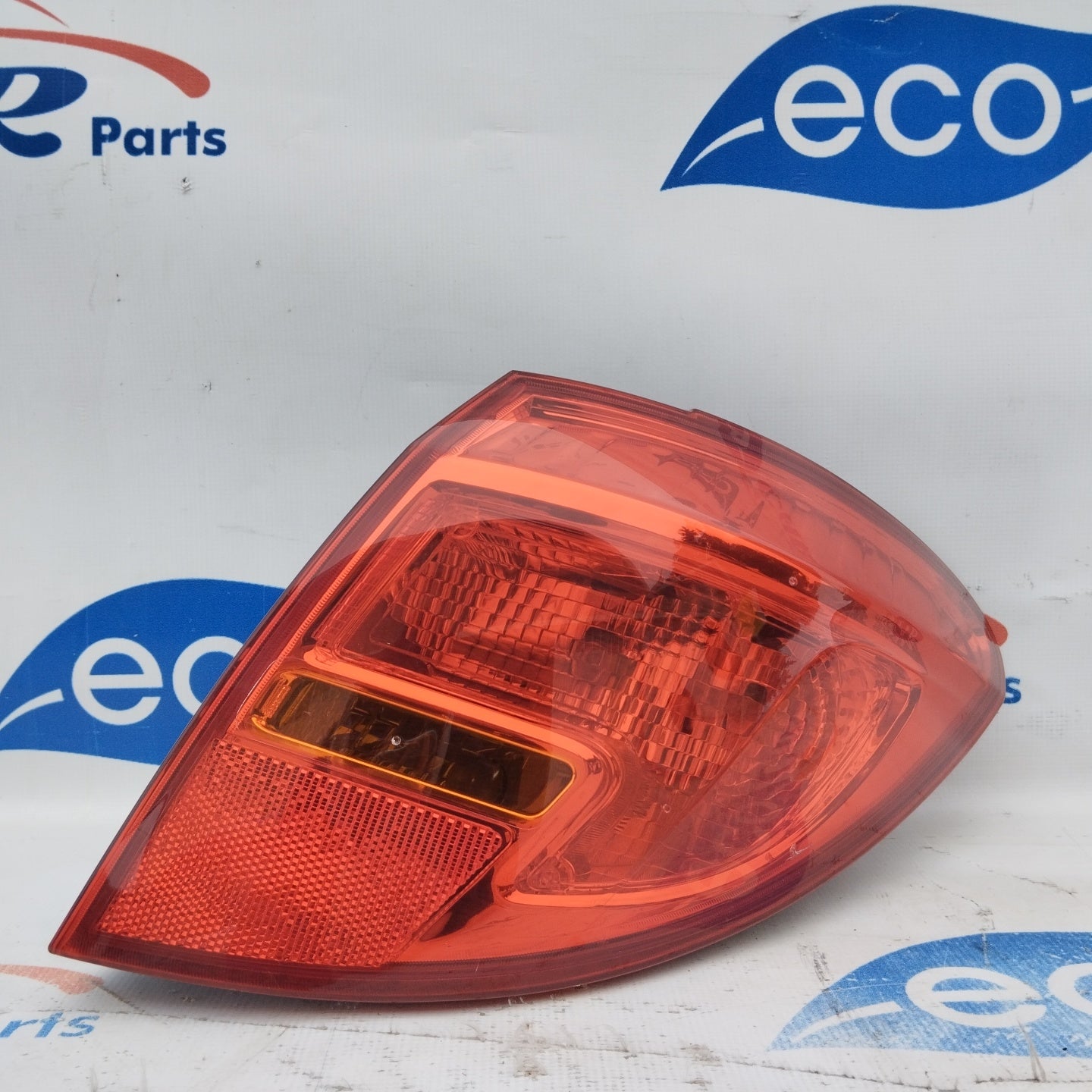 Opel Meriva B ecoAG4037 rechte Außenrückleuchte