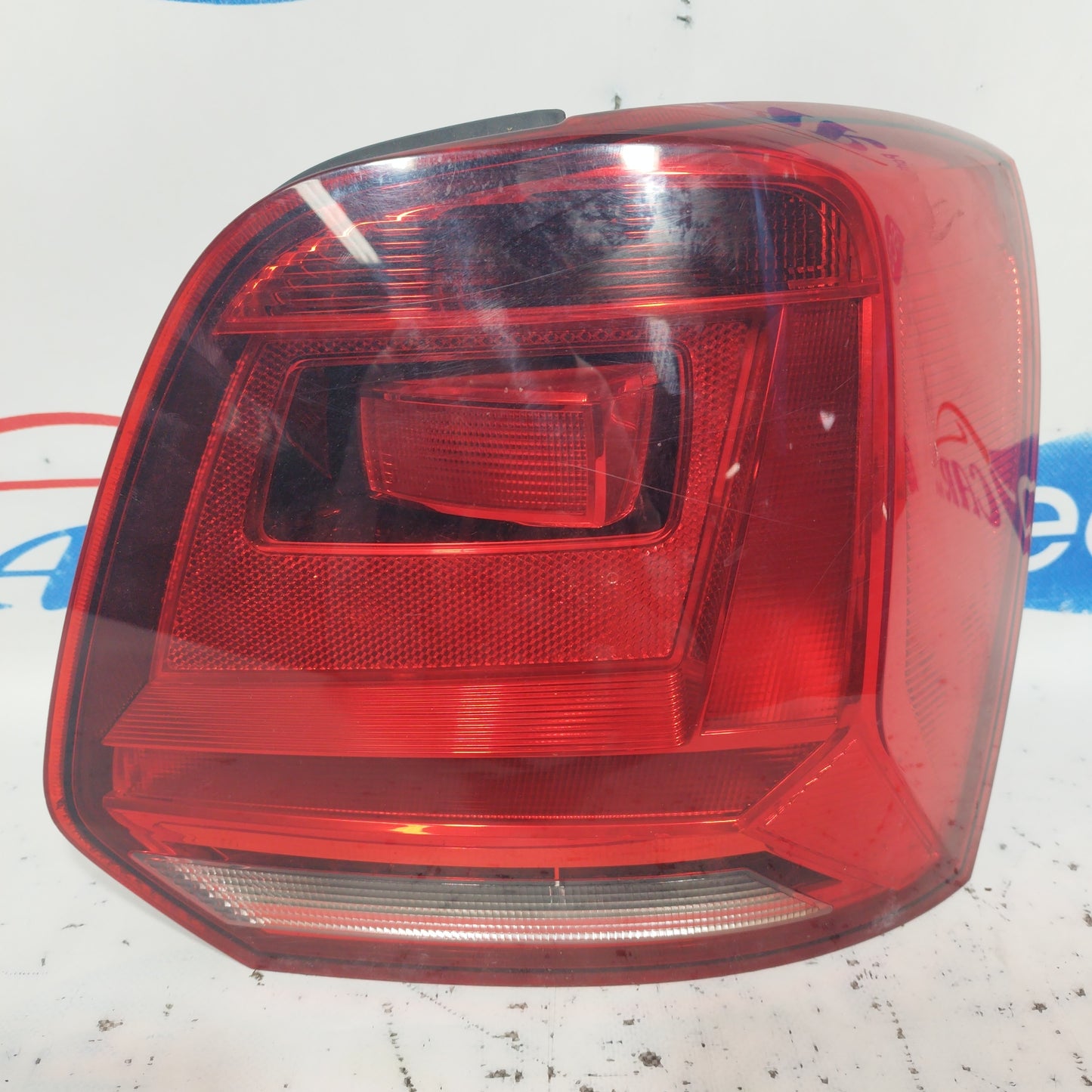 Volkswagen Polo 2015 ecoAC6680 Rechte Rückleuchte