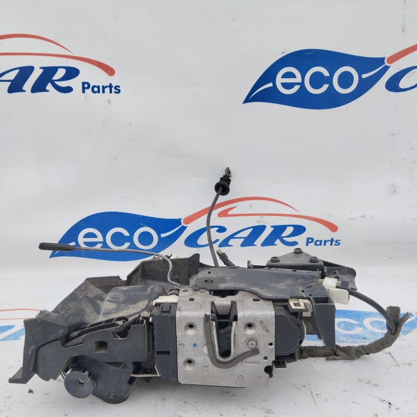 Left front lock Mercedes C-Class w204 Code a2047200335 ecoAG4082