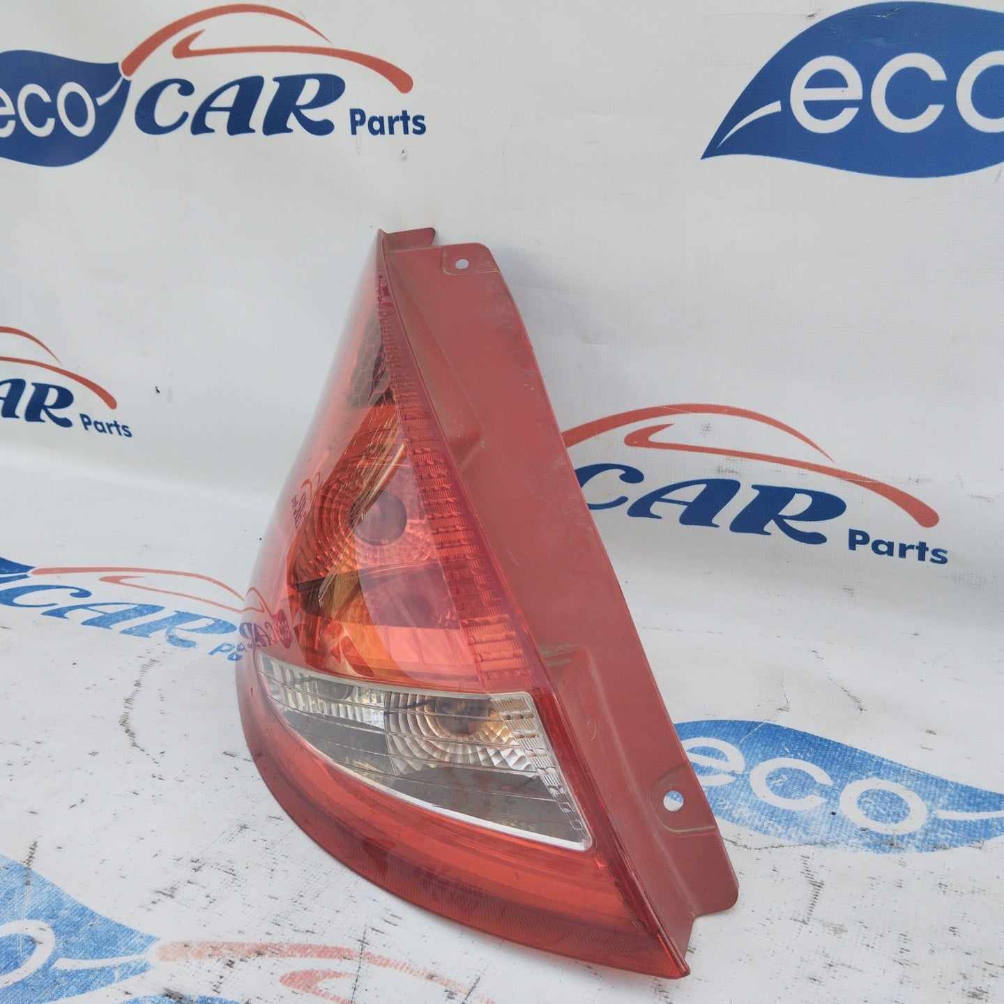 Ford Fiesta 2011 ecoAG4111 linke Rückleuchte